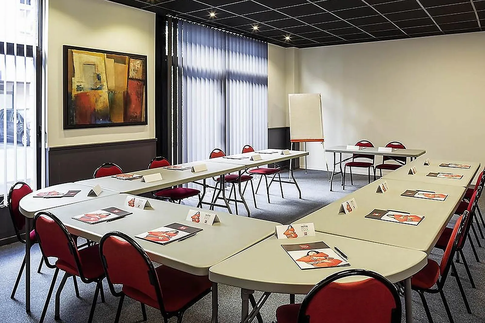 Lieux événementiels, IBIS LANNION CÔTE DE GRANIT ROSE