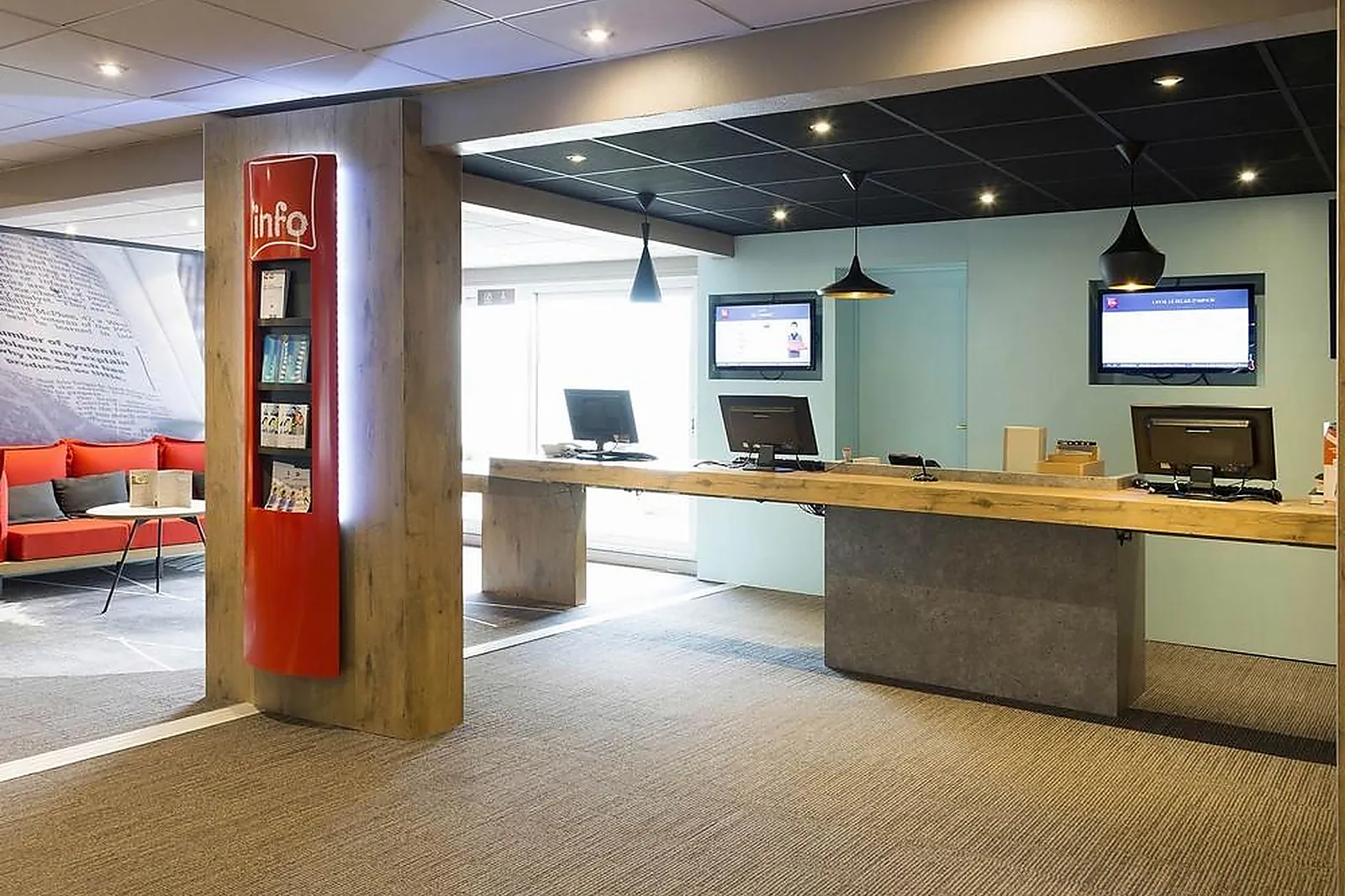 Lieux événementiels, IBIS LAVAL LE RELAIS D'ARMOR