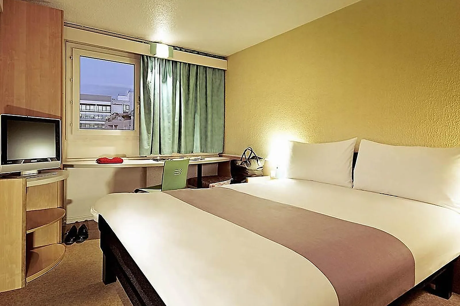 Lieux événementiels, IBIS LE BOURGET