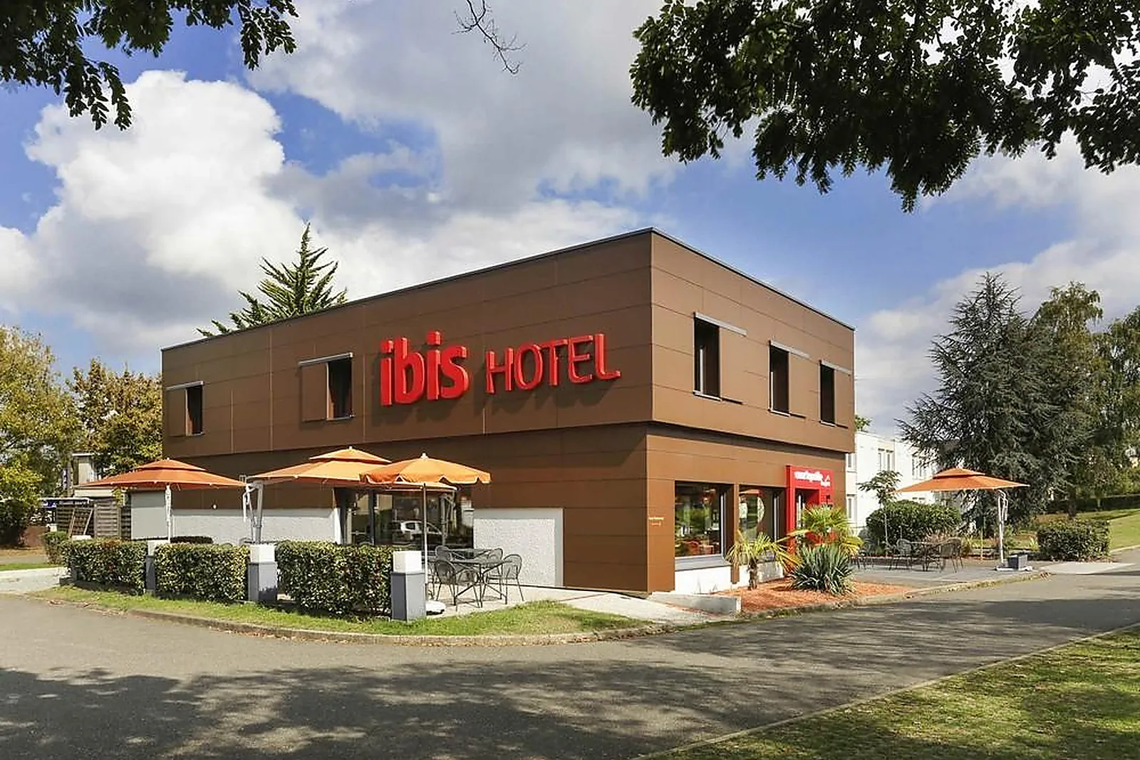 Lieux événementiels, IBIS LE MANS EST PONTLIEUE