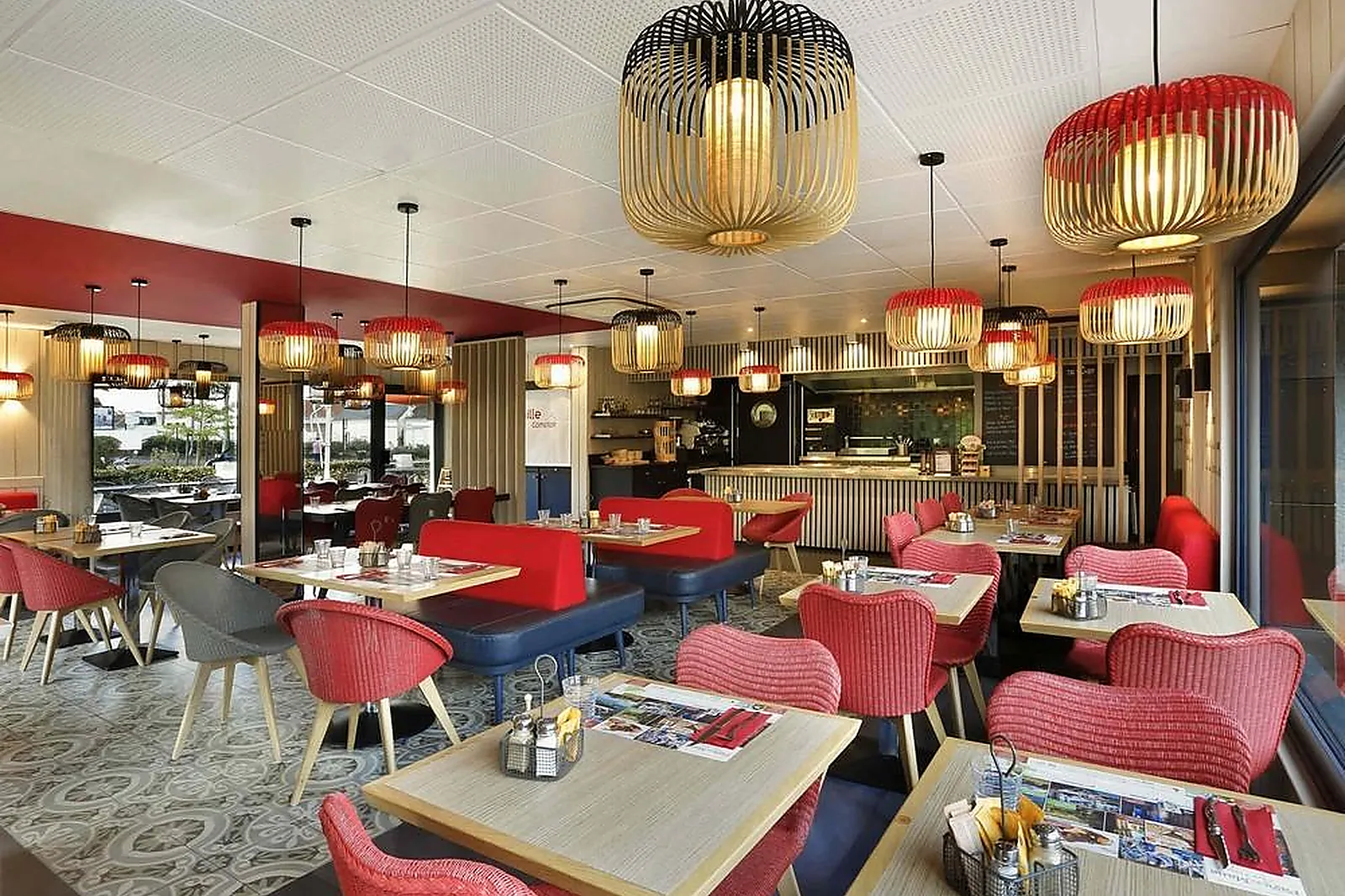 Lieux événementiels, IBIS LE MANS EST PONTLIEUE