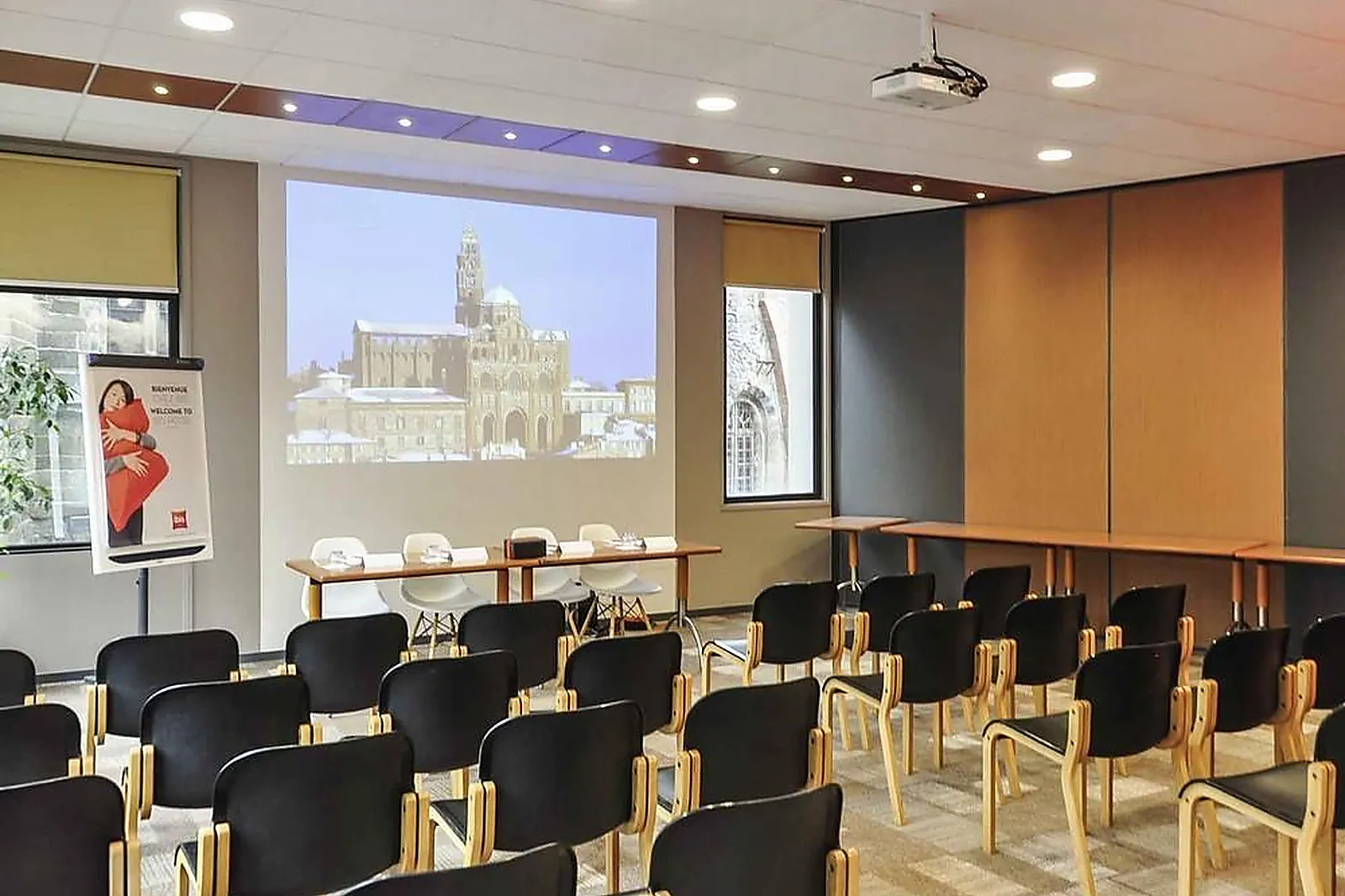 Lieux événementiels, IBIS LE PUY-EN-VELAY CENTRE