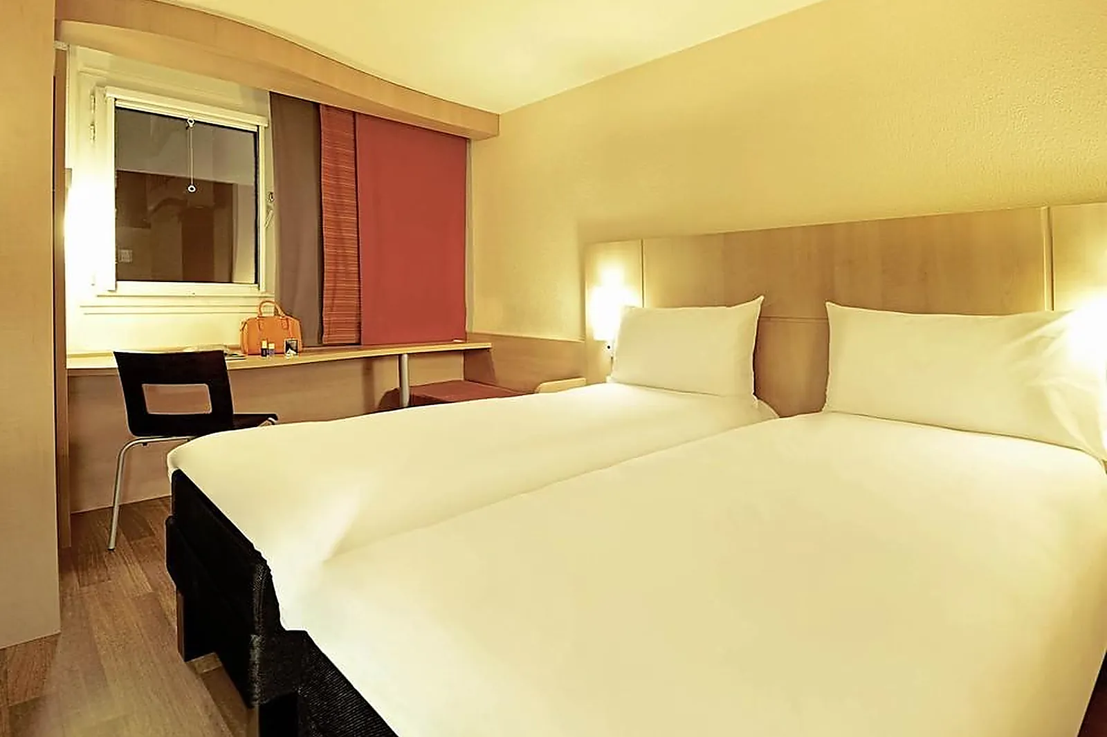 Lieux événementiels, IBIS LILLE CENTRE GARES