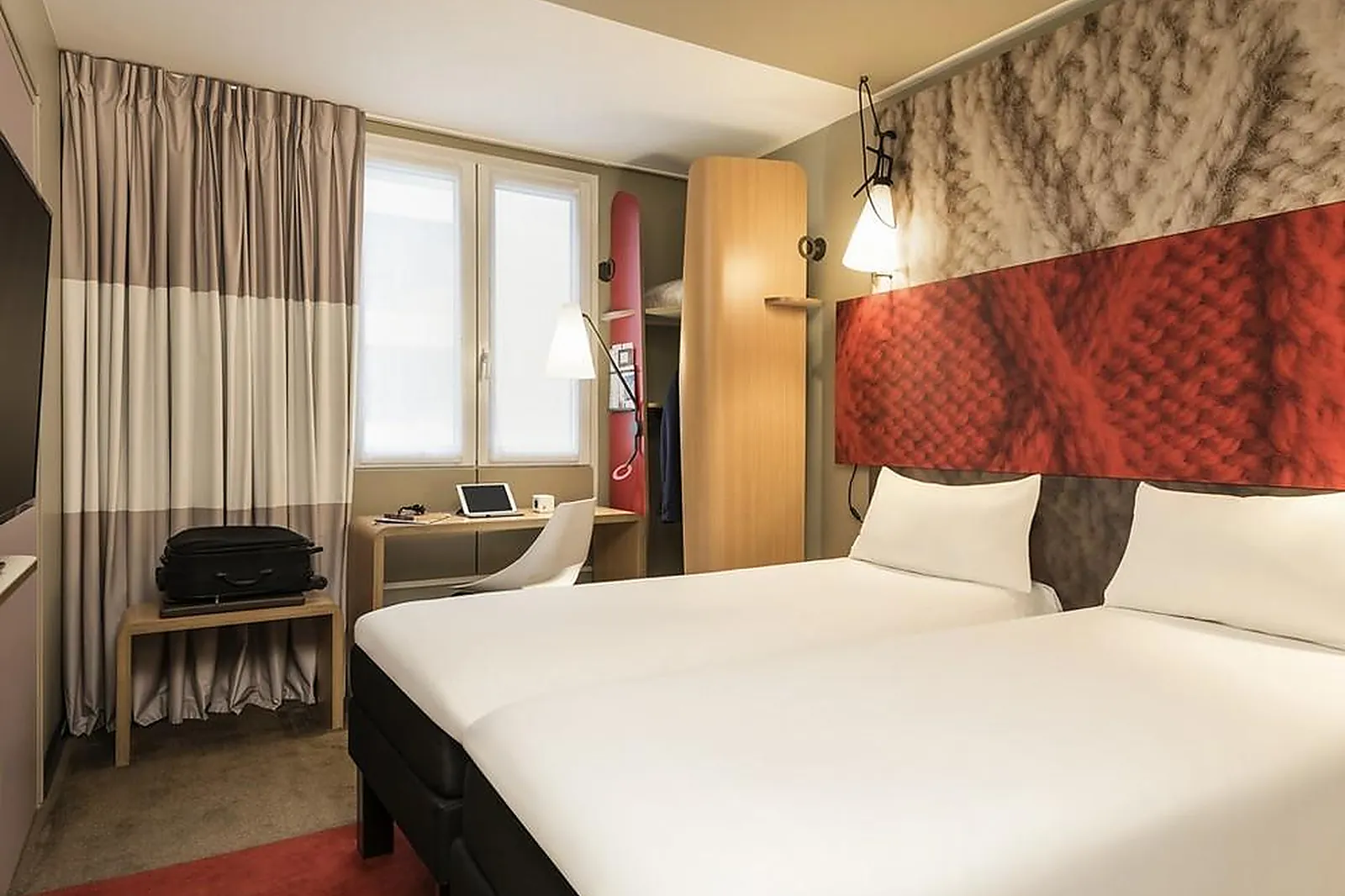 Lieux événementiels, IBIS LYON CALUIRE CITÉ INTERNATIONALE