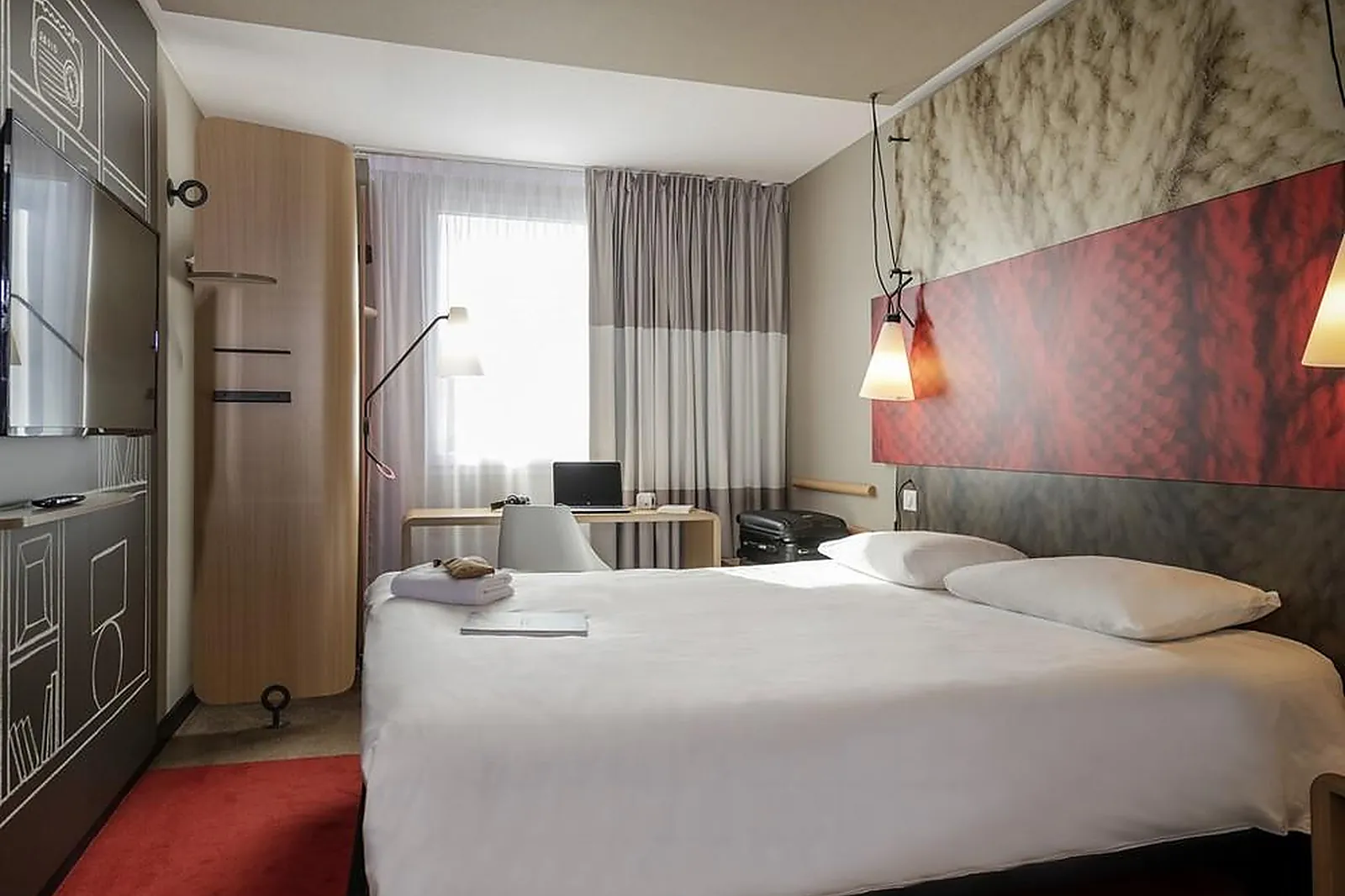 Lieux événementiels, IBIS LYON CALUIRE CITÉ INTERNATIONALE