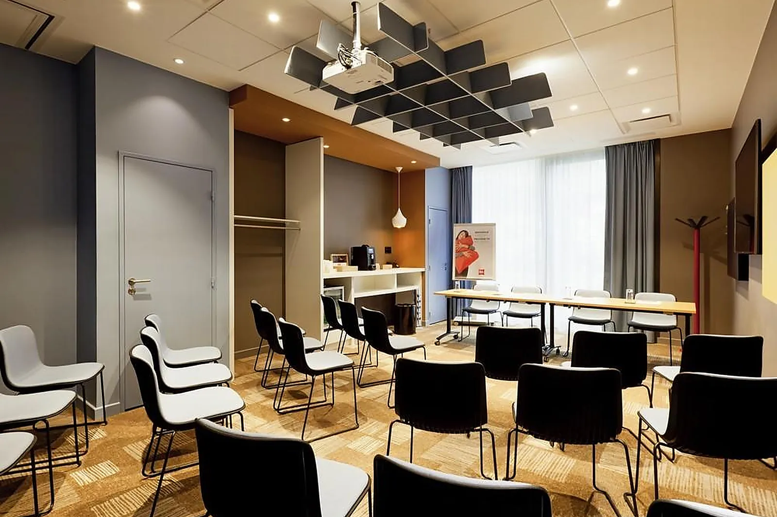 Lieux événementiels, IBIS LYON CARRÉ DE SOIE