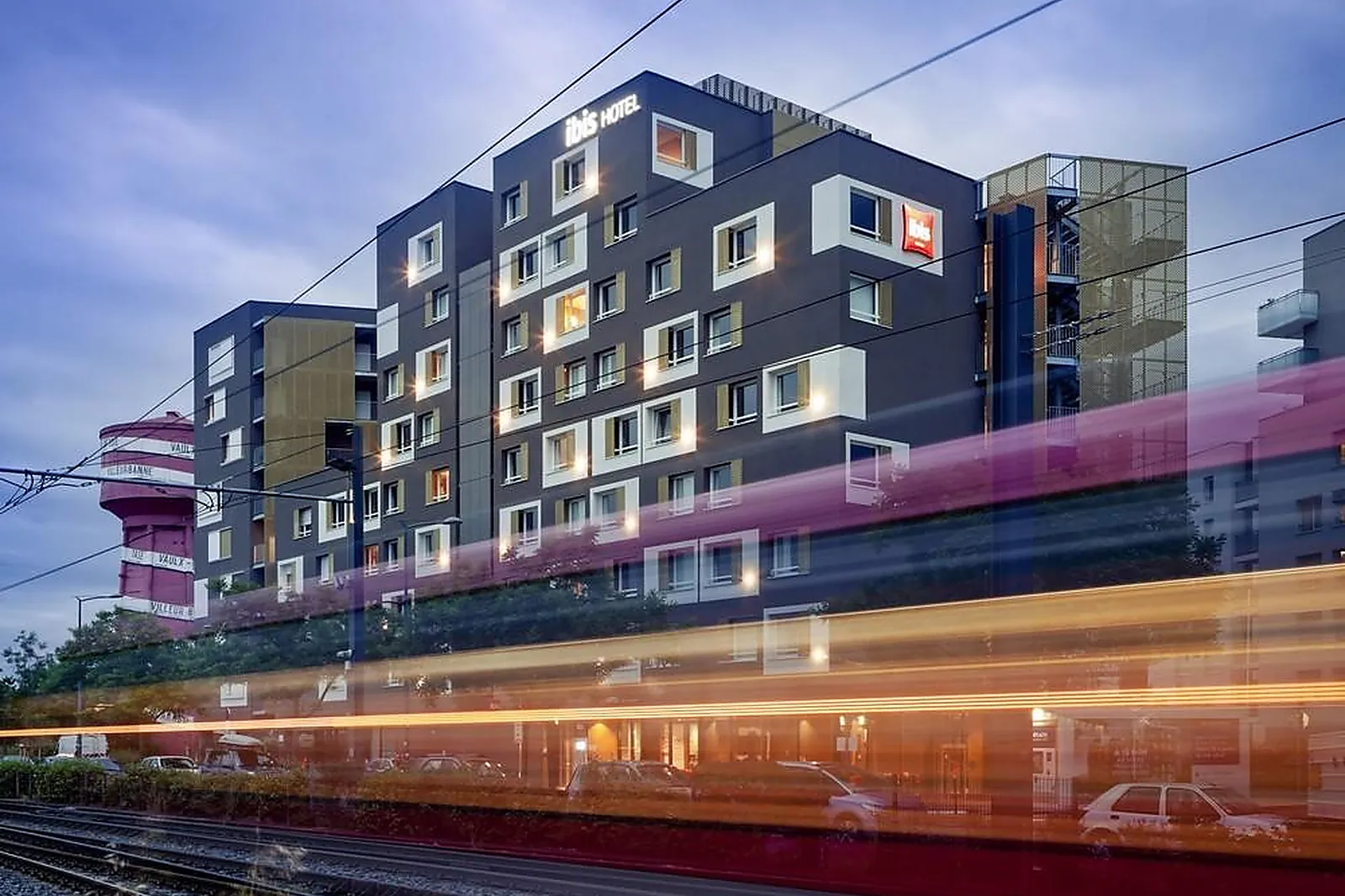 Lieux événementiels, IBIS LYON CARRÉ DE SOIE