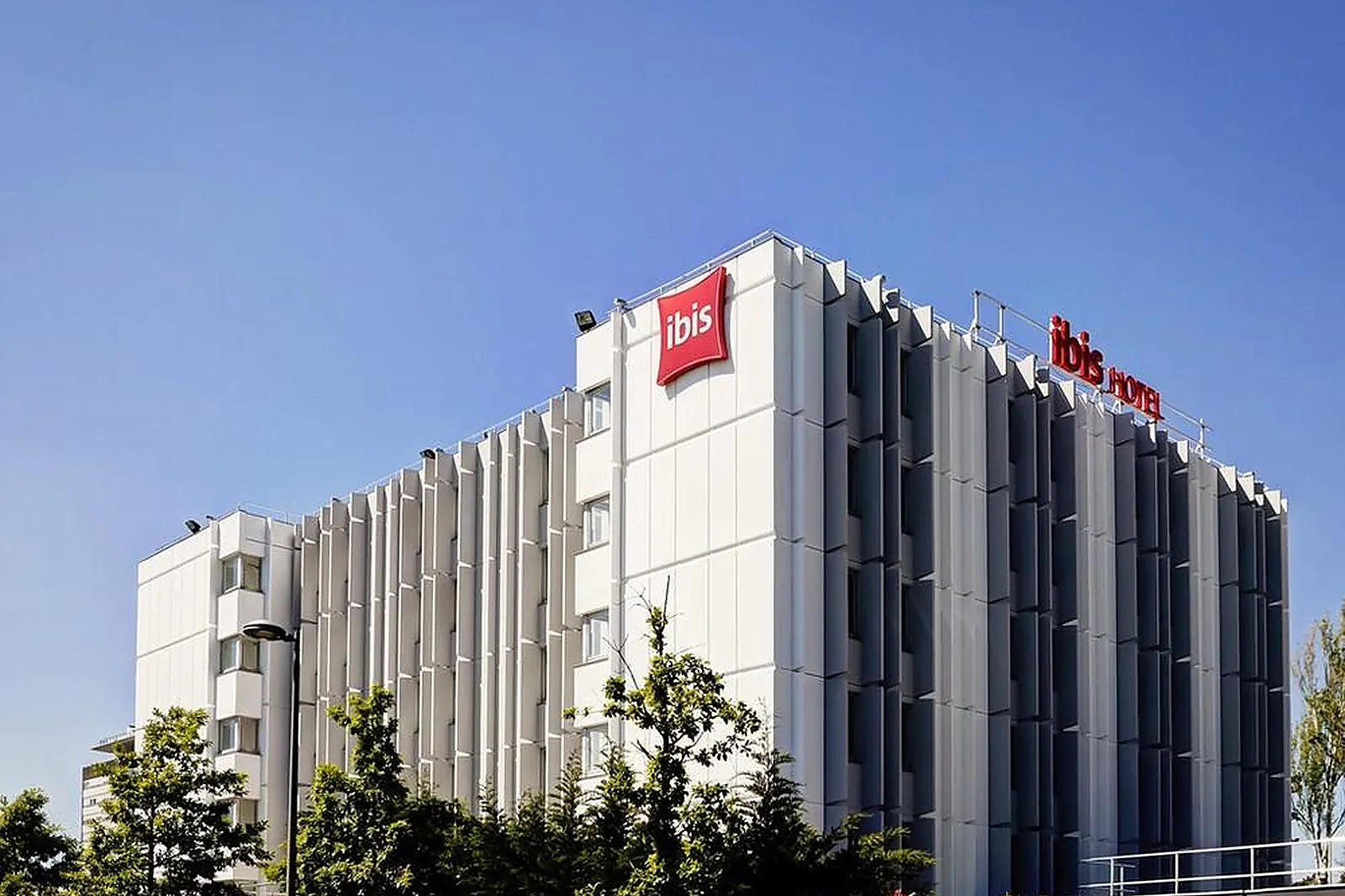 Lieux événementiels, IBIS LYON EST BRON