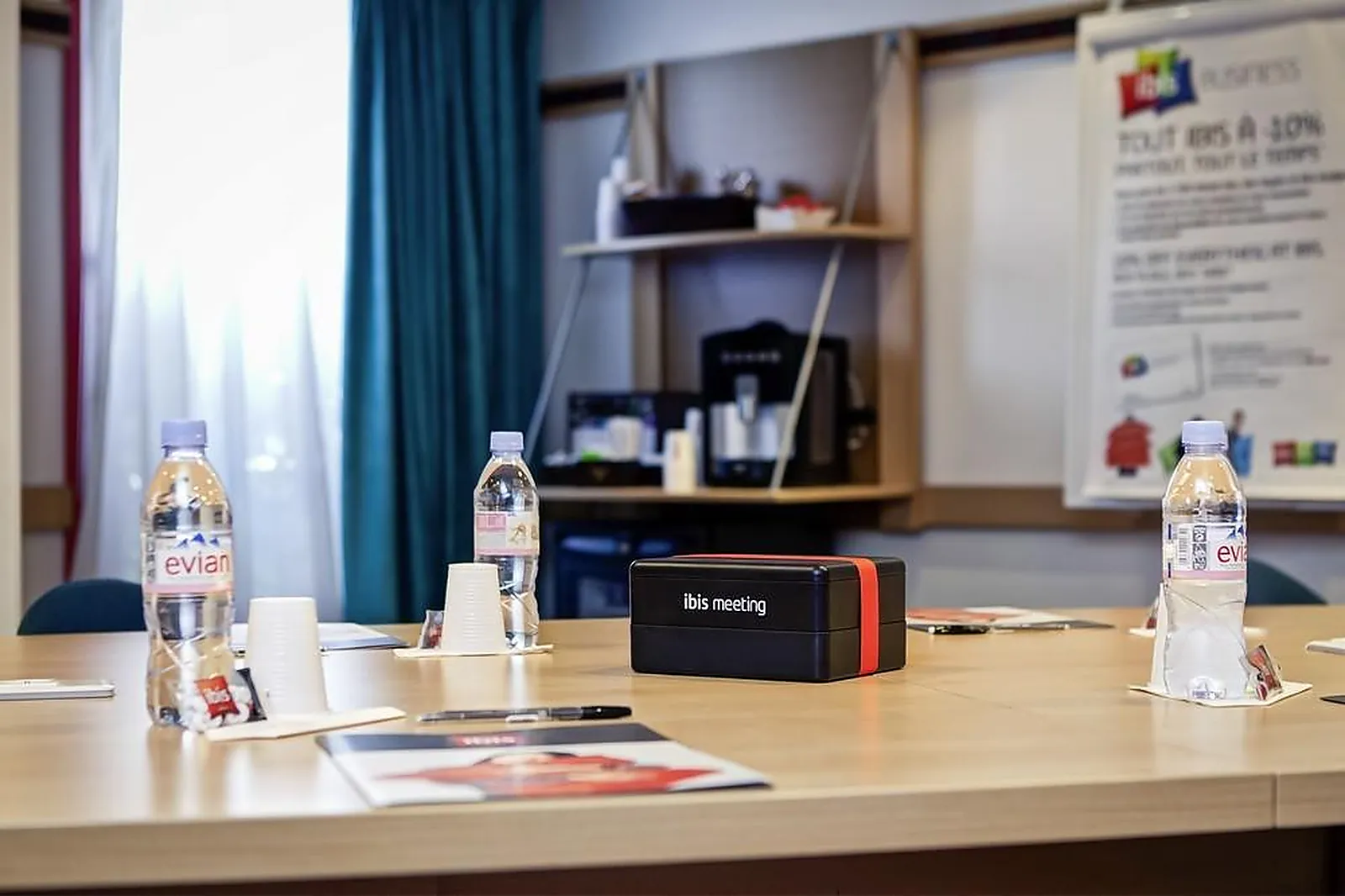 Lieux événementiels, IBIS LYON EST BRON