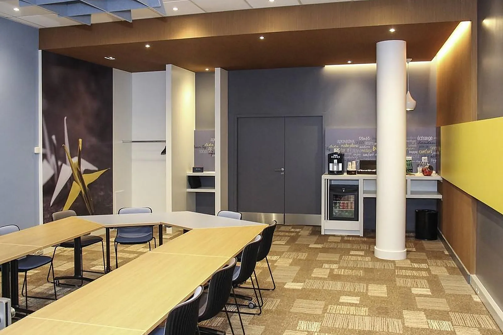 Lieux événementiels, IBIS LYON GERLAND MUSEE DES CONFLUENCES