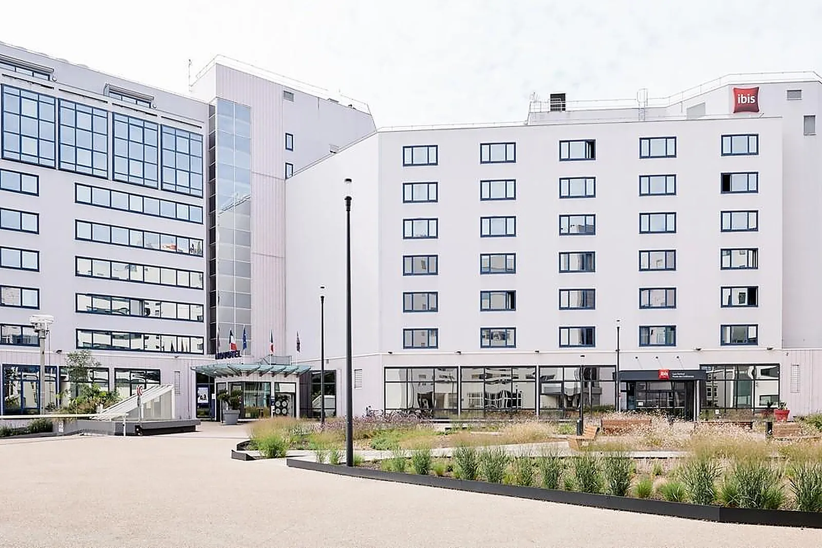 Lieux événementiels, IBIS LYON GERLAND MUSEE DES CONFLUENCES