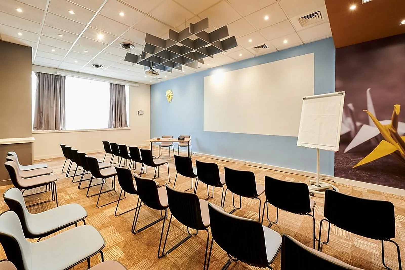 Lieux événementiels, IBIS LYON GERLAND MUSEE DES CONFLUENCES