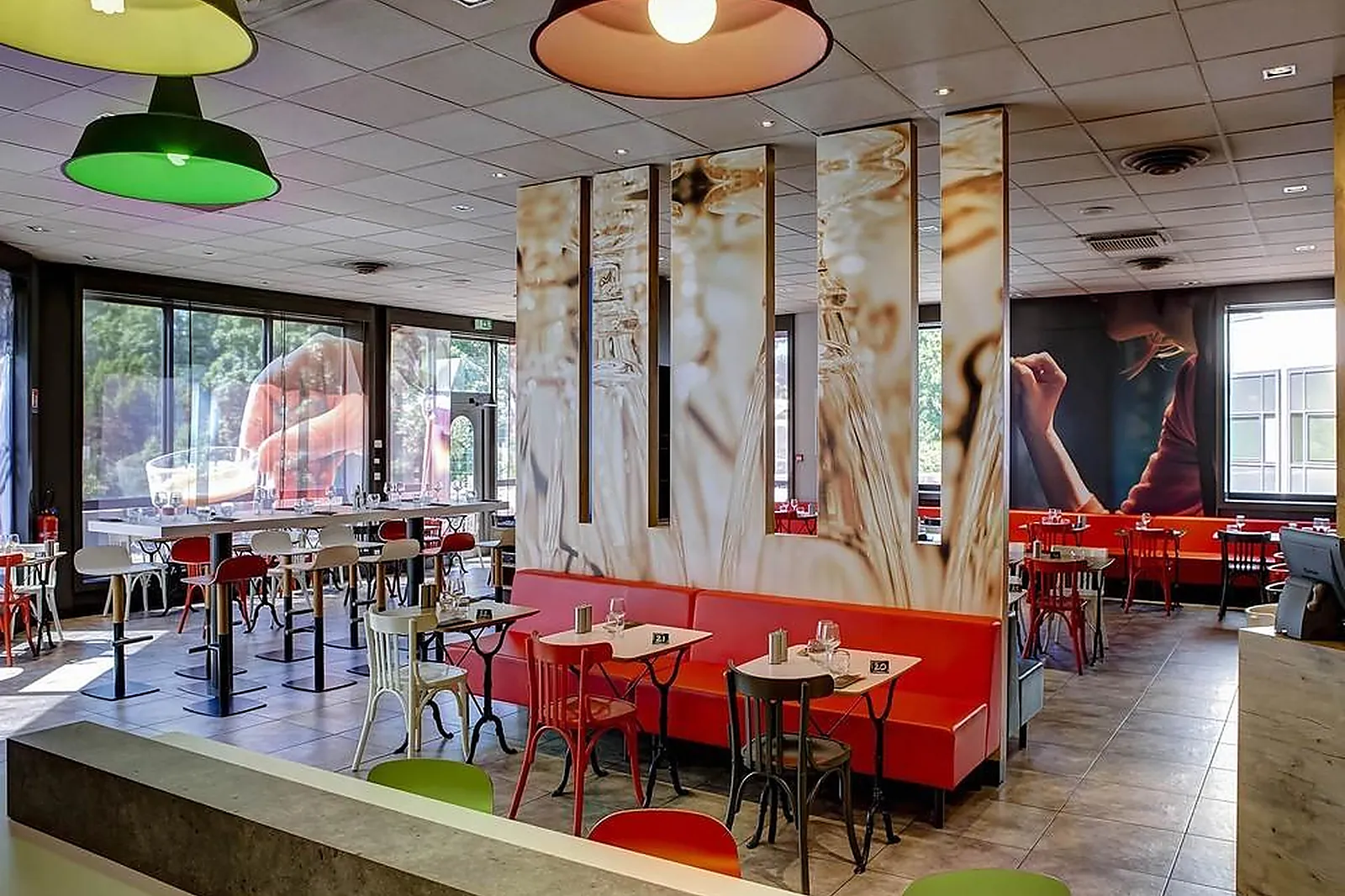 Lieux événementiels, IBIS LYON GERLAND MUSEE DES CONFLUENCES