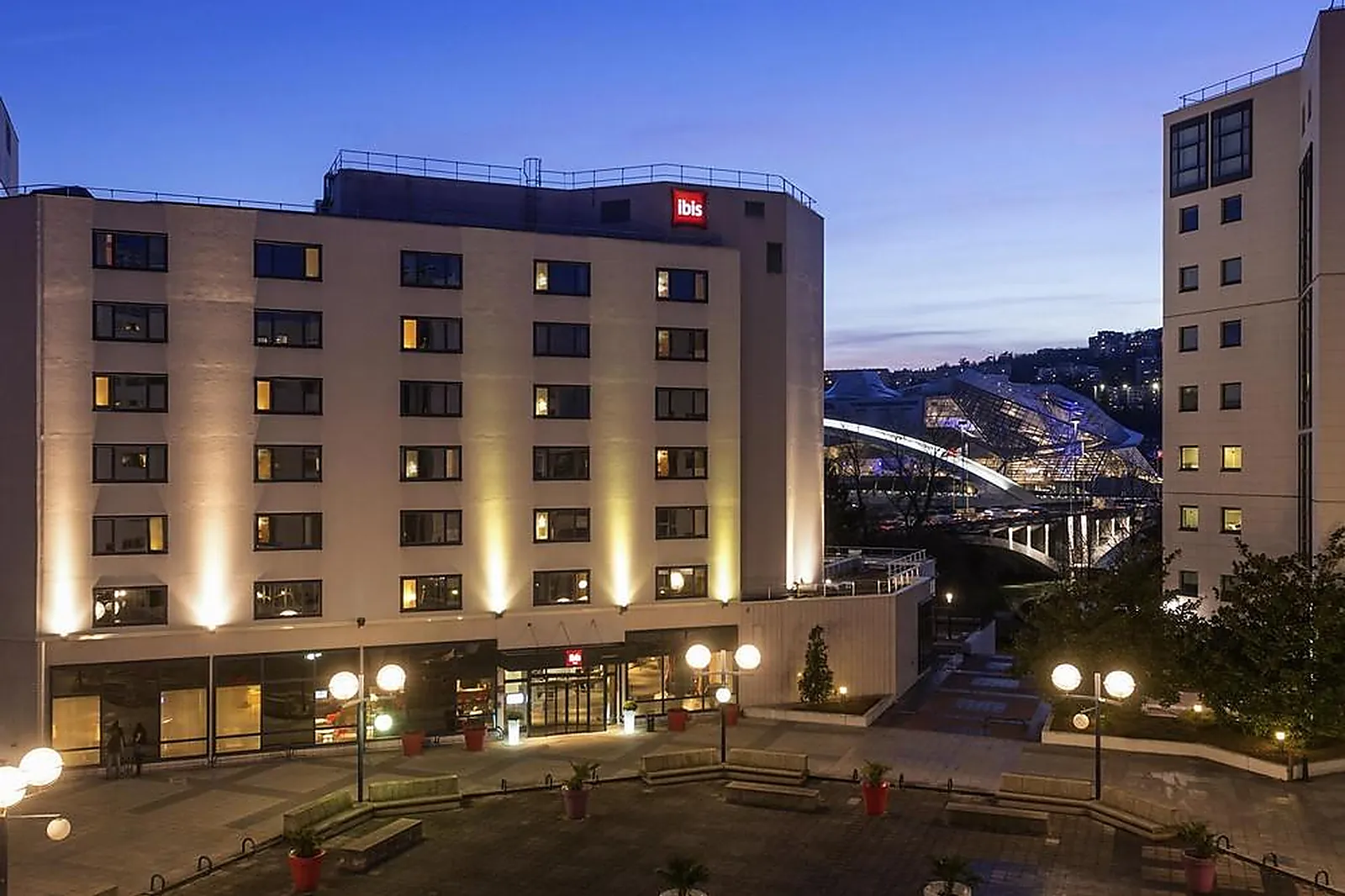 Lieux événementiels, IBIS LYON GERLAND MUSEE DES CONFLUENCES