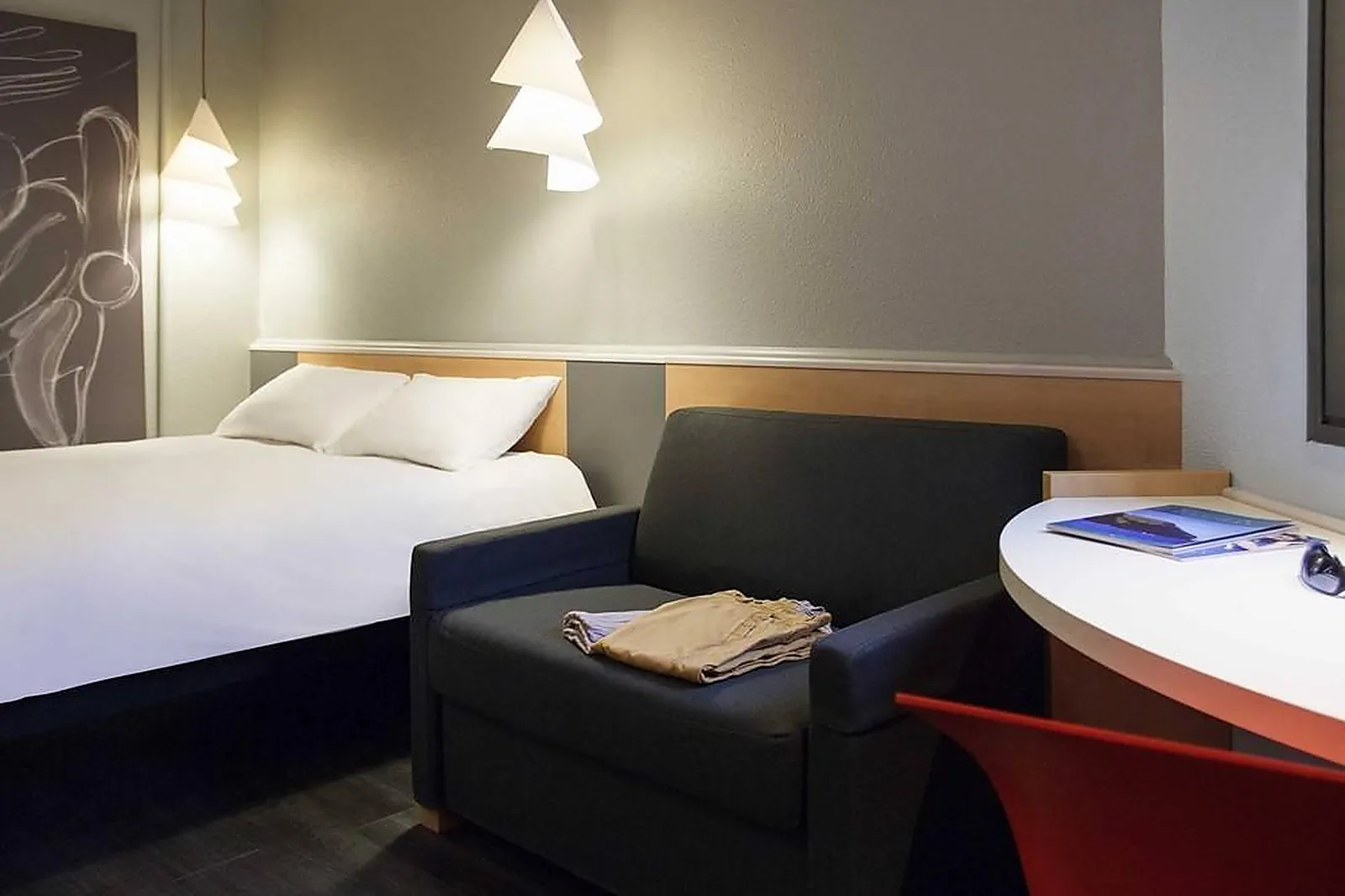 Lieux événementiels, IBIS LYON GERLAND MUSEE DES CONFLUENCES