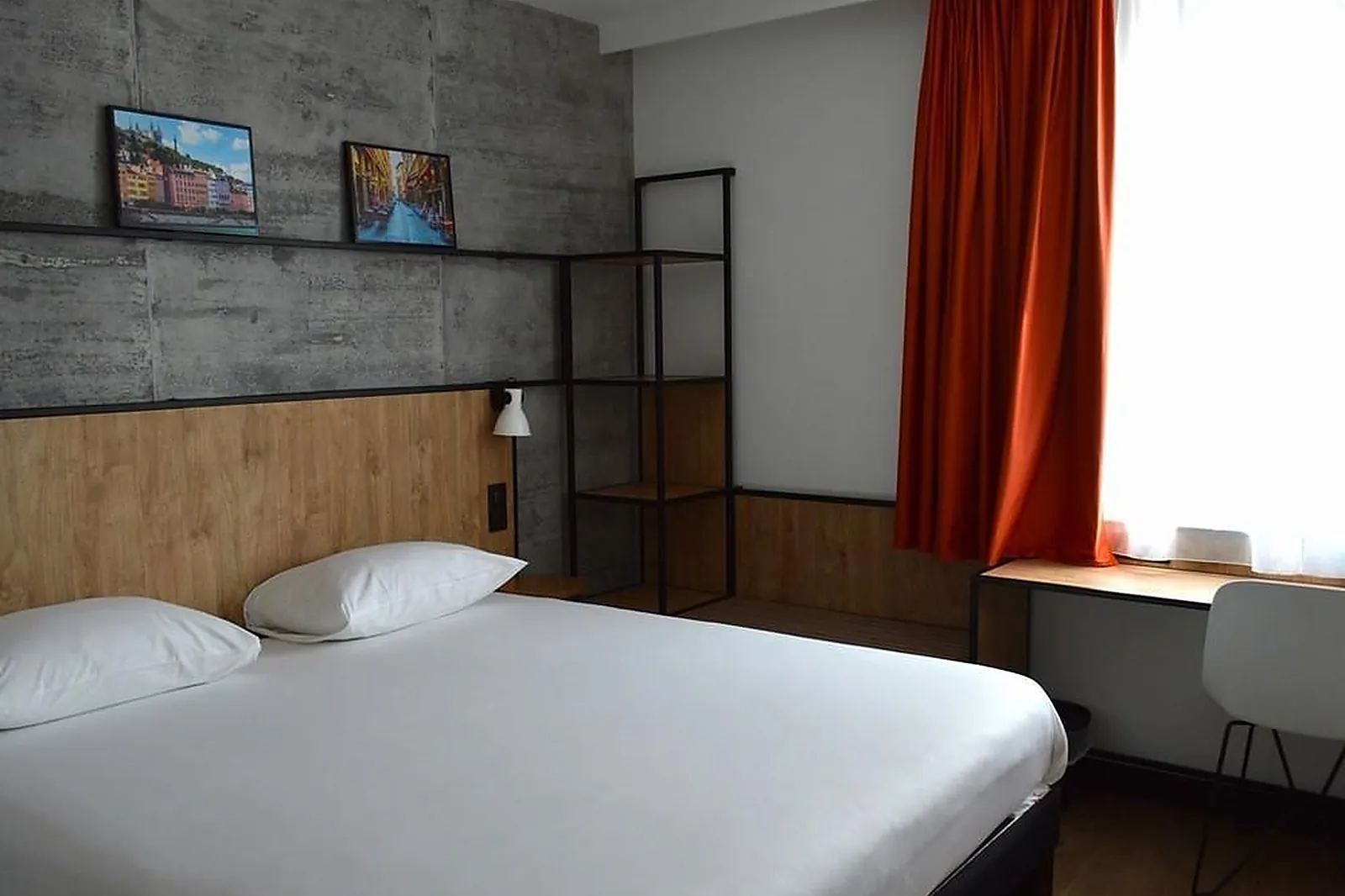 Lieux événementiels, IBIS LYON SUD OULLINS