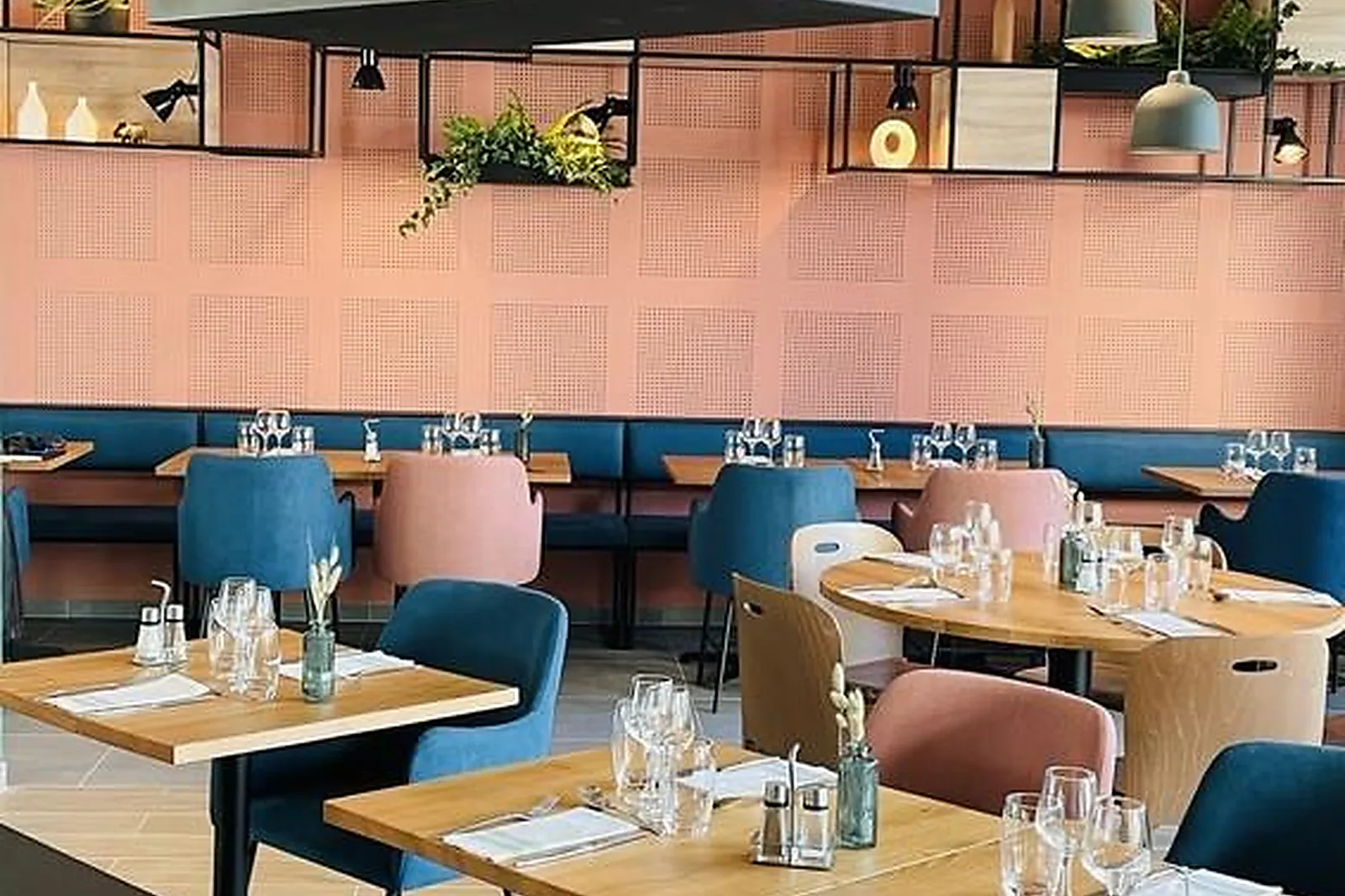 Lieux événementiels, IBIS LYON SUD OULLINS