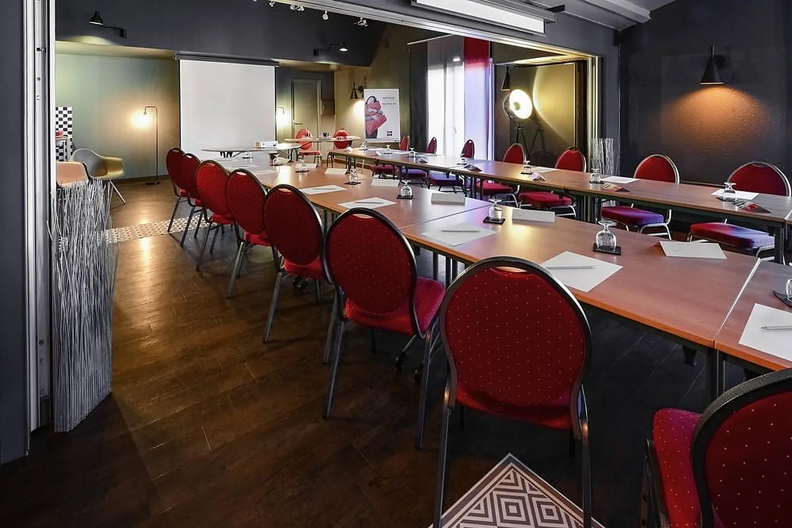 Lieux événementiels, IBIS MÂCON SUD CRÊCHES