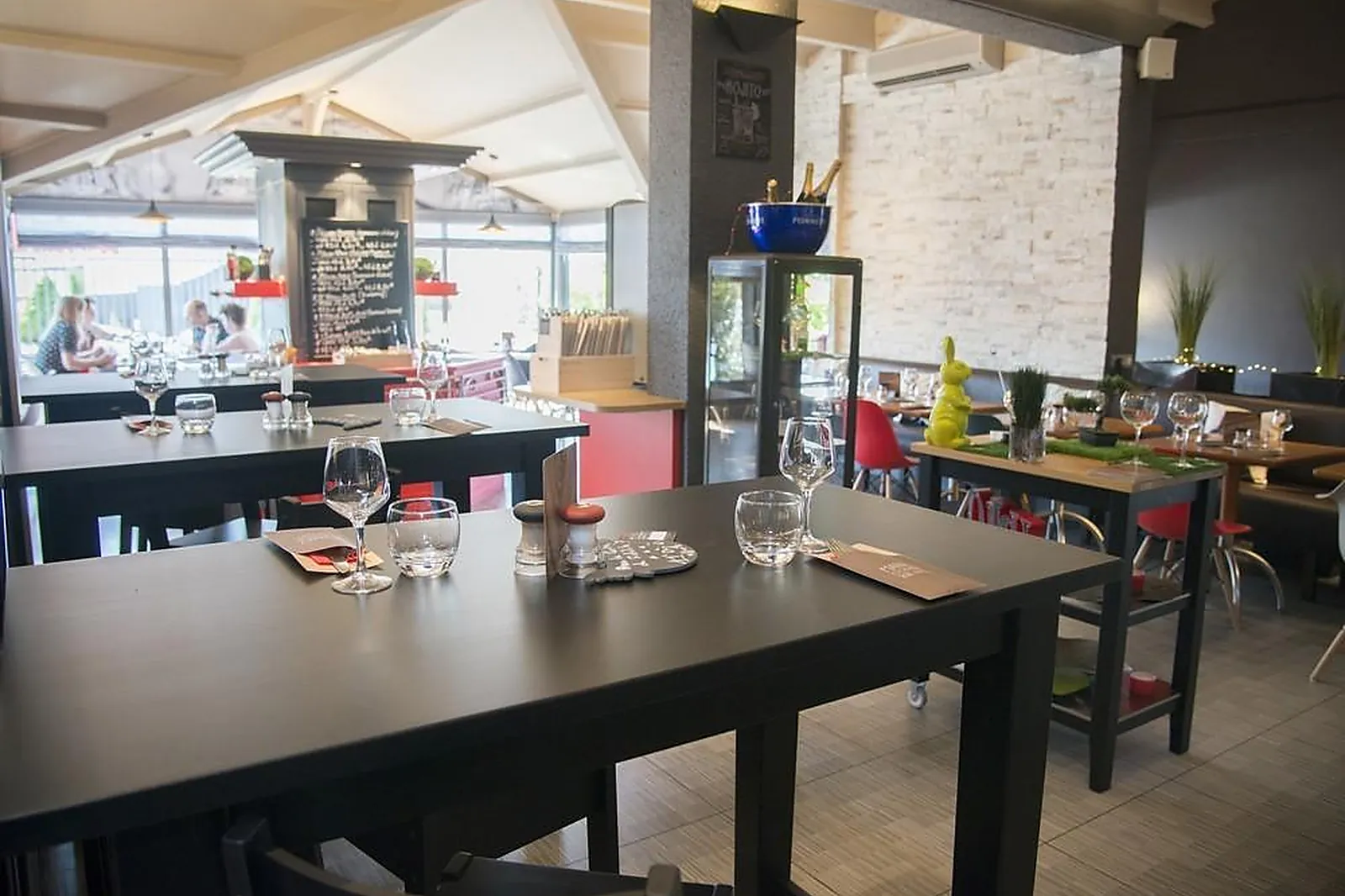 Lieux événementiels, IBIS MÂCON SUD CRÊCHES