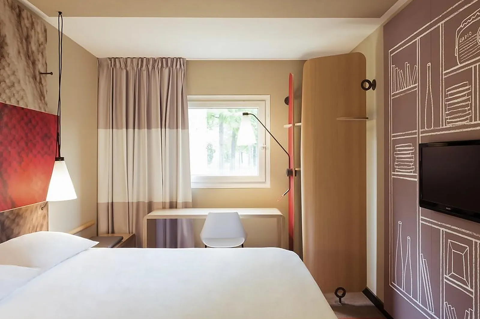 Lieux événementiels, IBIS MANOSQUE CADARACHE