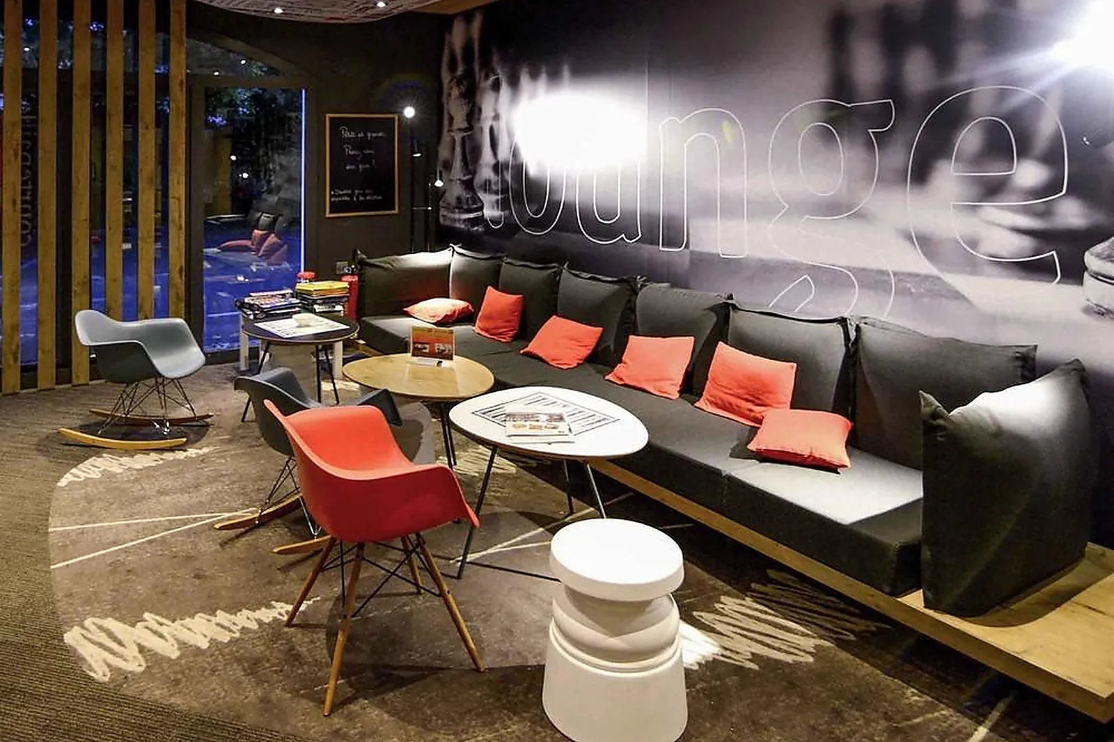 Lieux événementiels, IBIS MARSEILLE EST LA VALENTINE