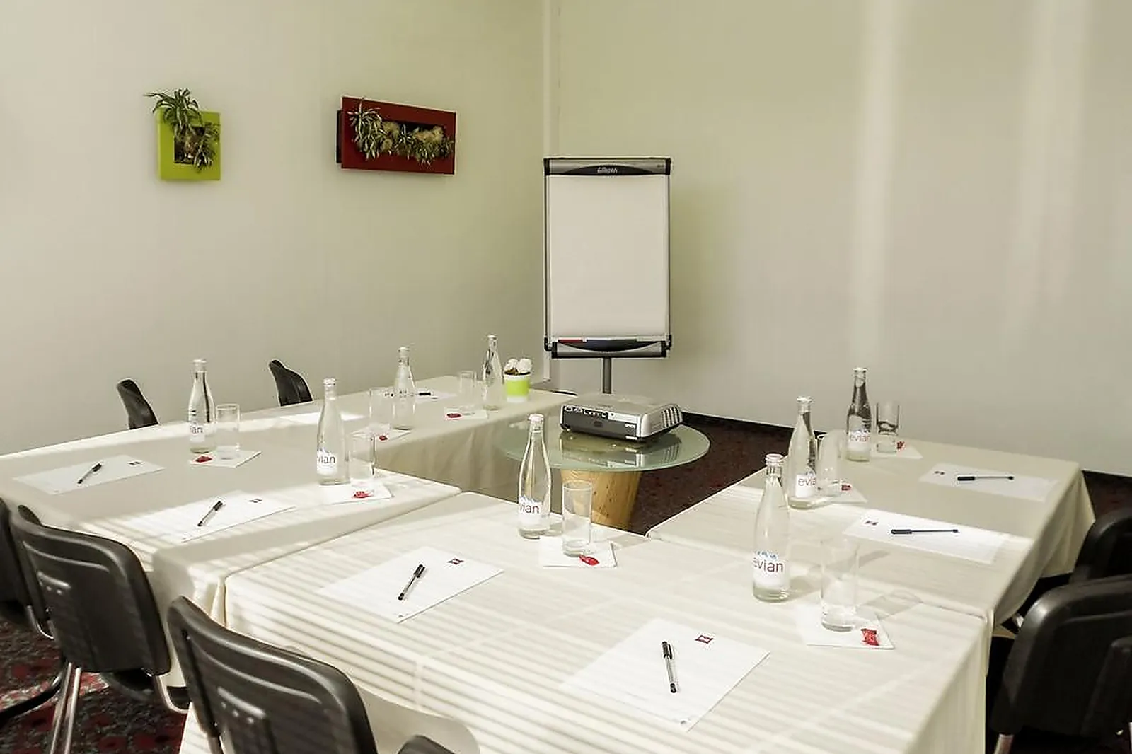 Lieux événementiels, IBIS MARTIGUES