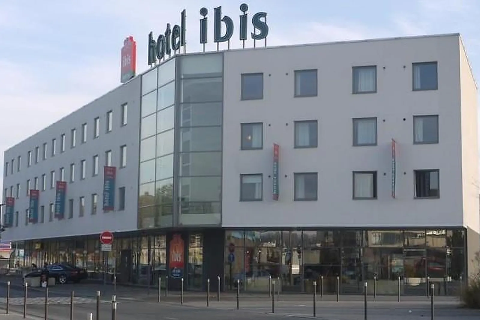 Lieux événementiels, IBIS MAUBEUGE