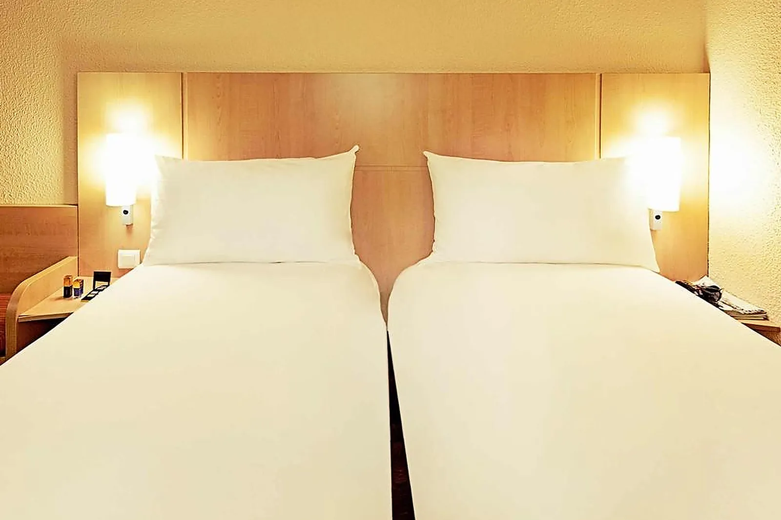 Lieux événementiels, IBIS MAUBEUGE