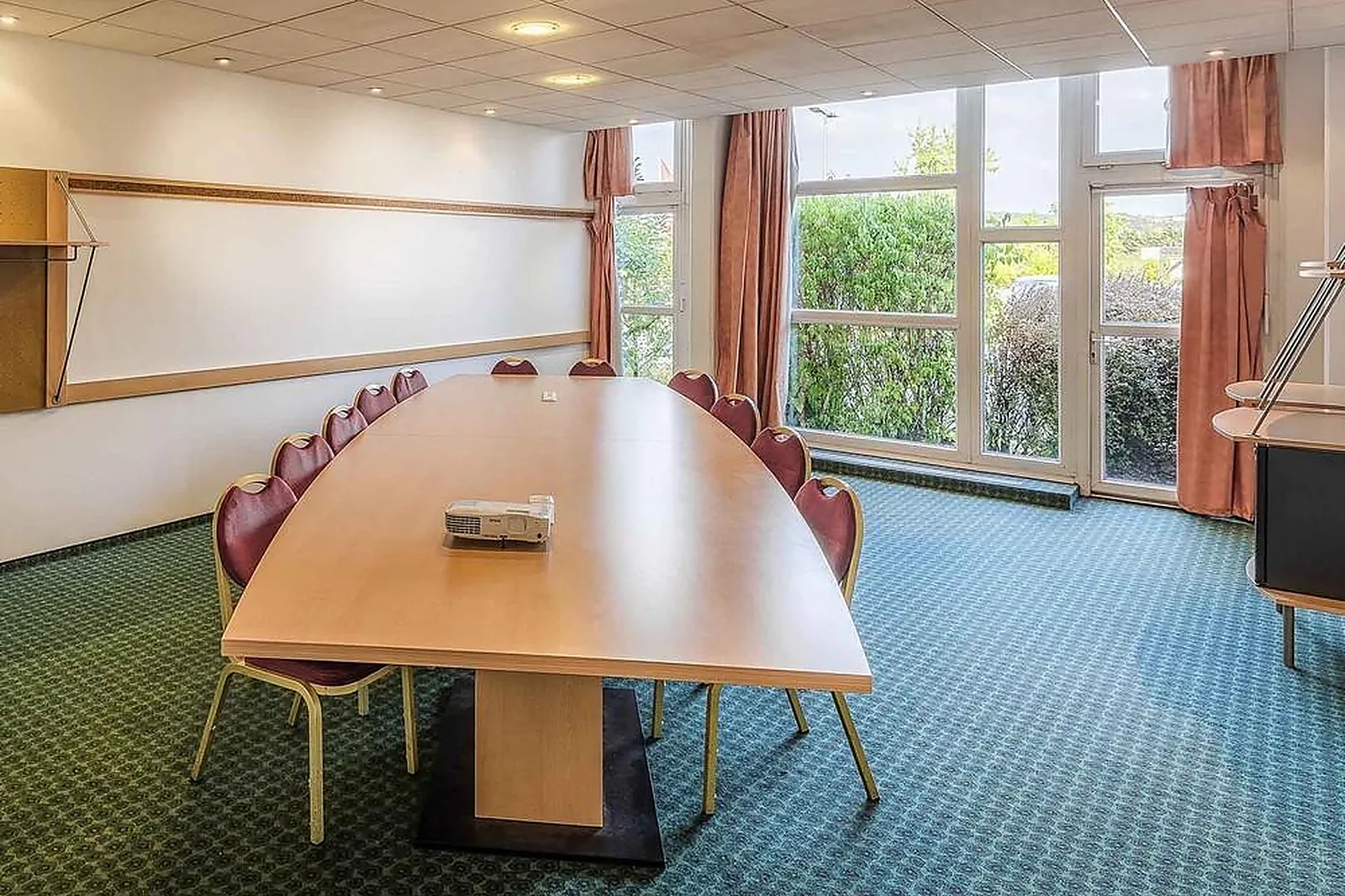 Lieux événementiels, IBIS METZ WOIPPY