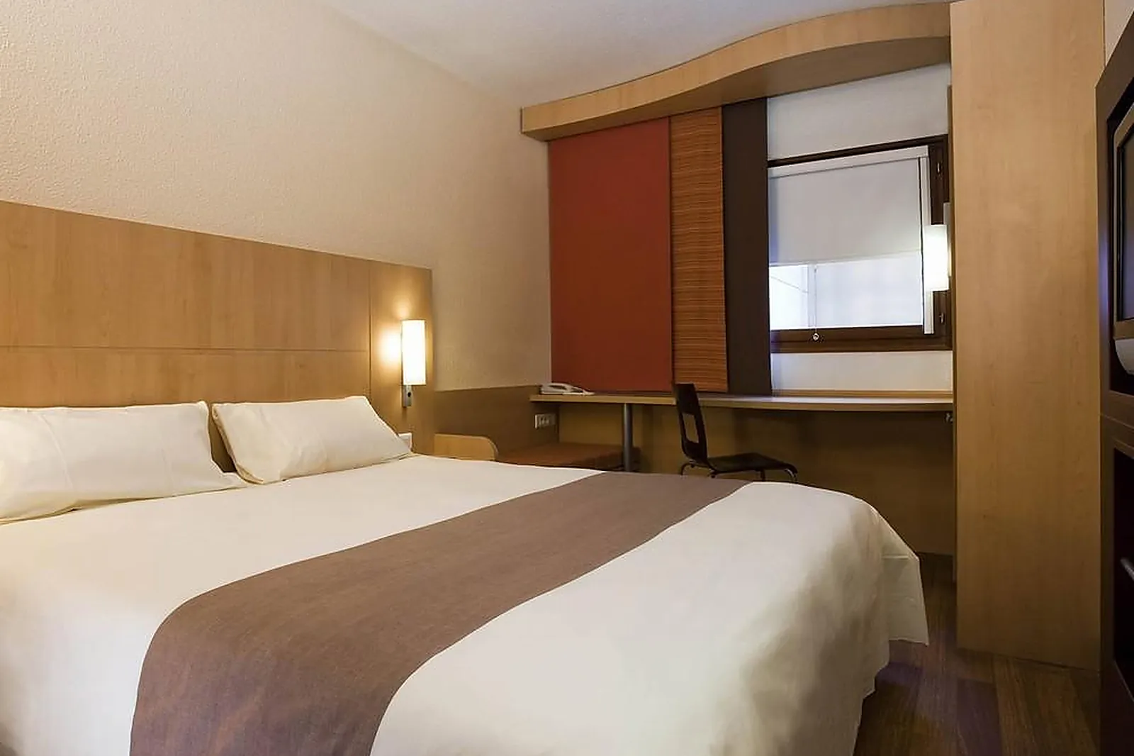 Lieux événementiels, IBIS MONTARGIS