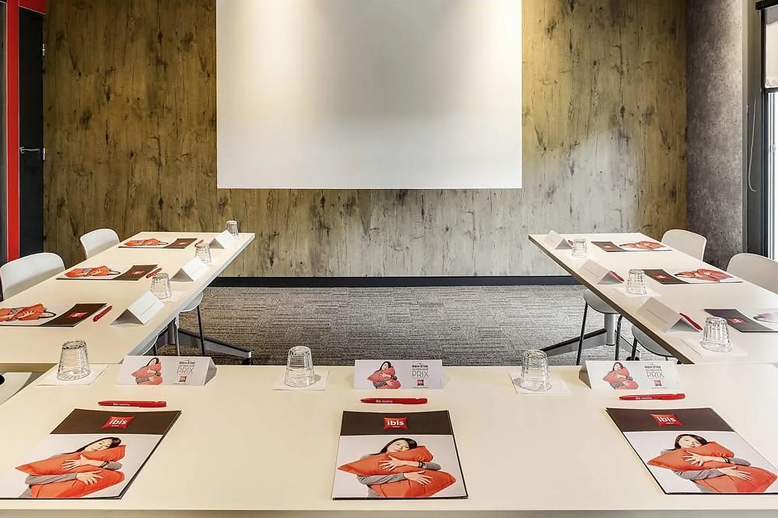 Lieux événementiels, IBIS MONTCEAU-LES-MINES