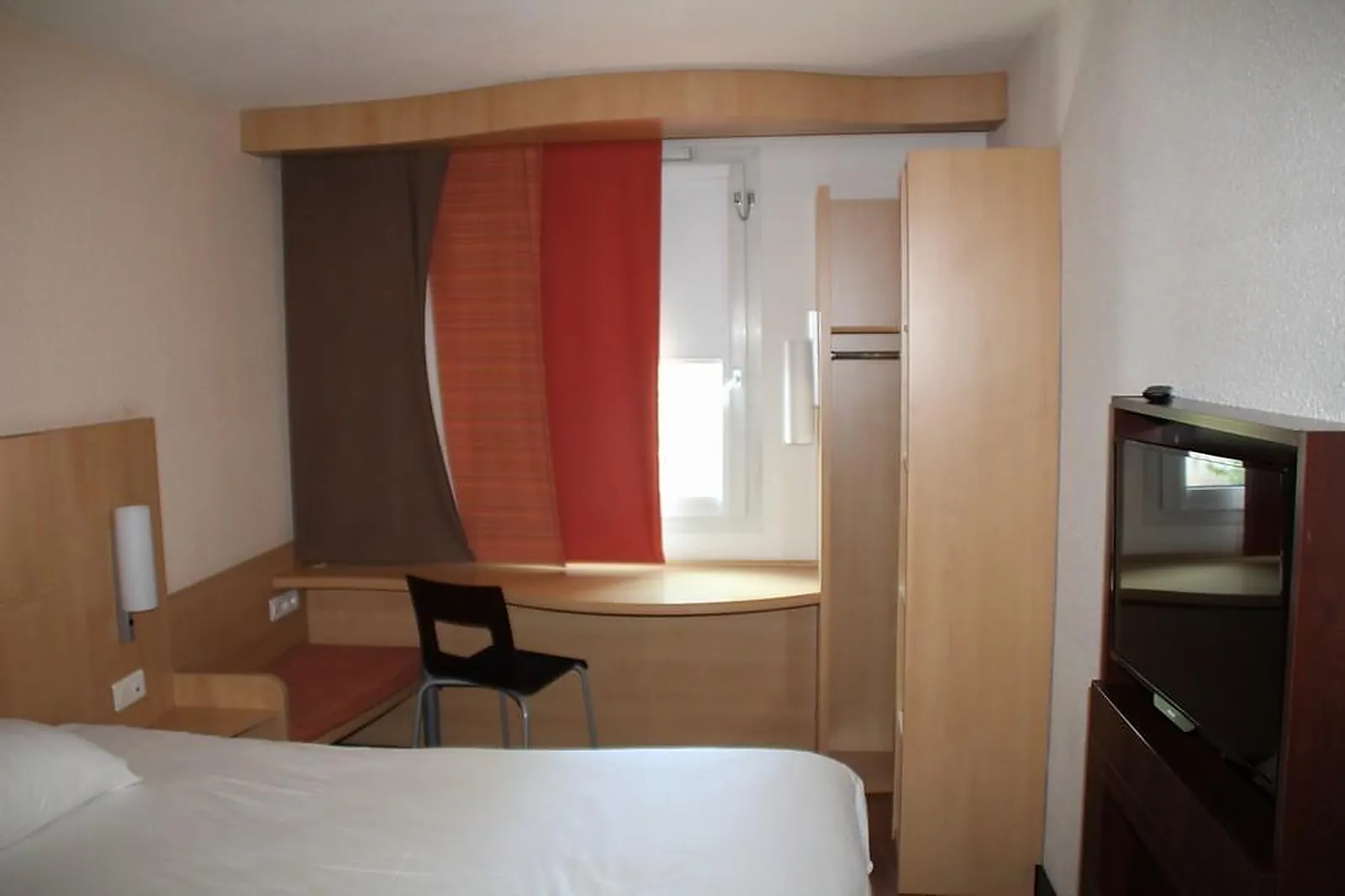 Lieux événementiels, IBIS MONTLUÇON