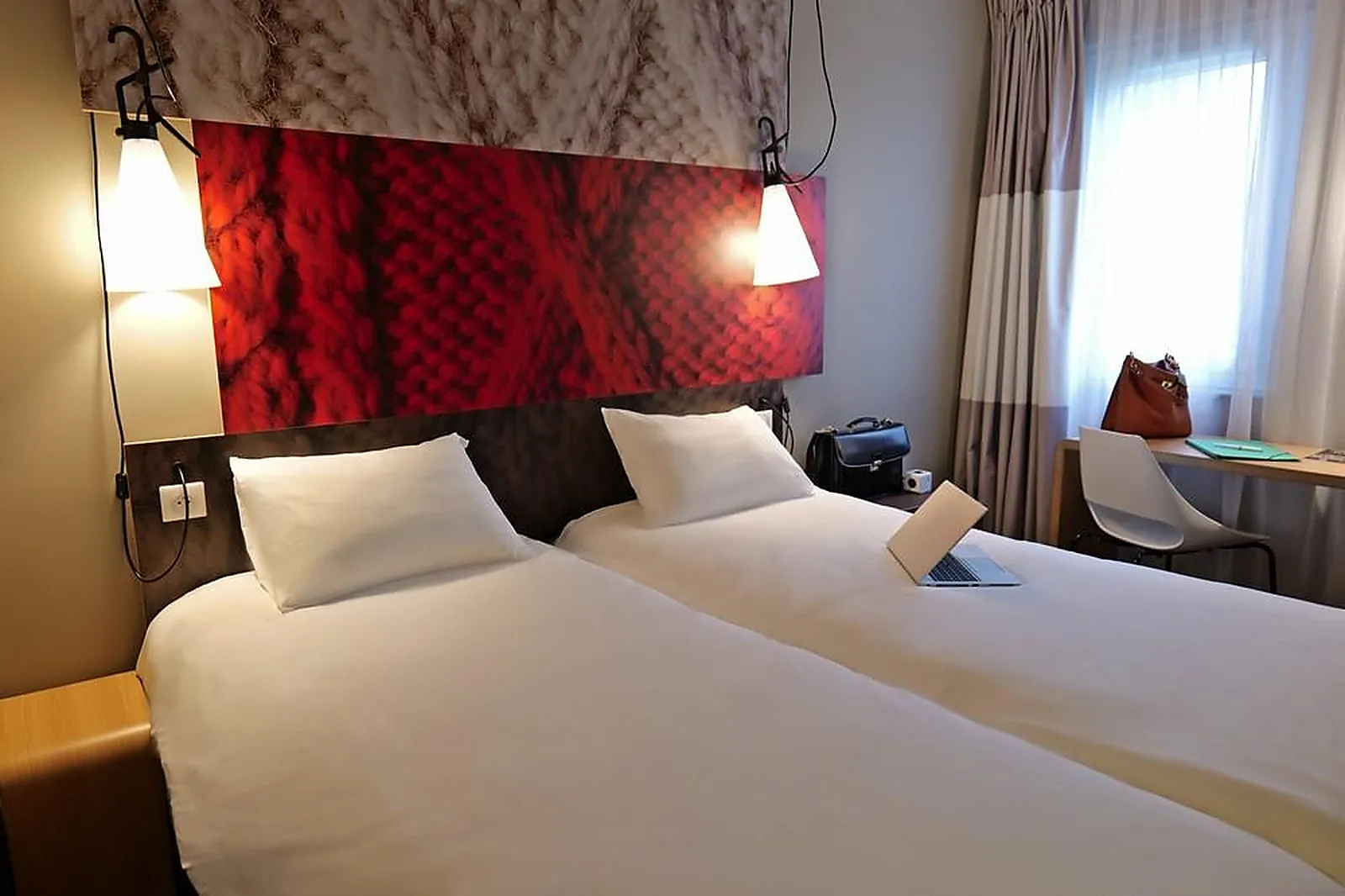 Lieux événementiels, IBIS MOULINS SUD