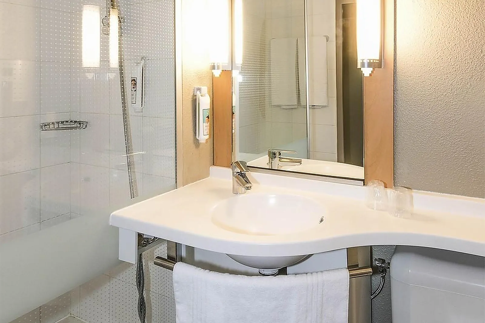 Lieux événementiels, IBIS NANTERRE LA DÉFENSE