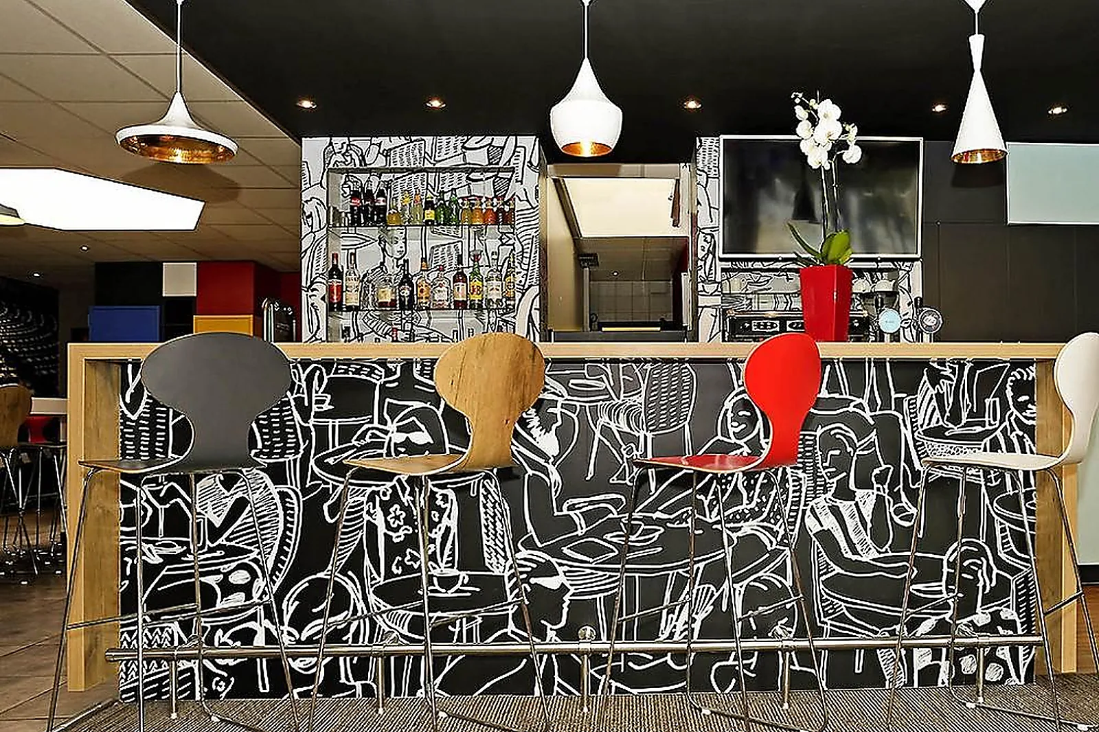 Lieux événementiels, IBIS NIMES OUEST