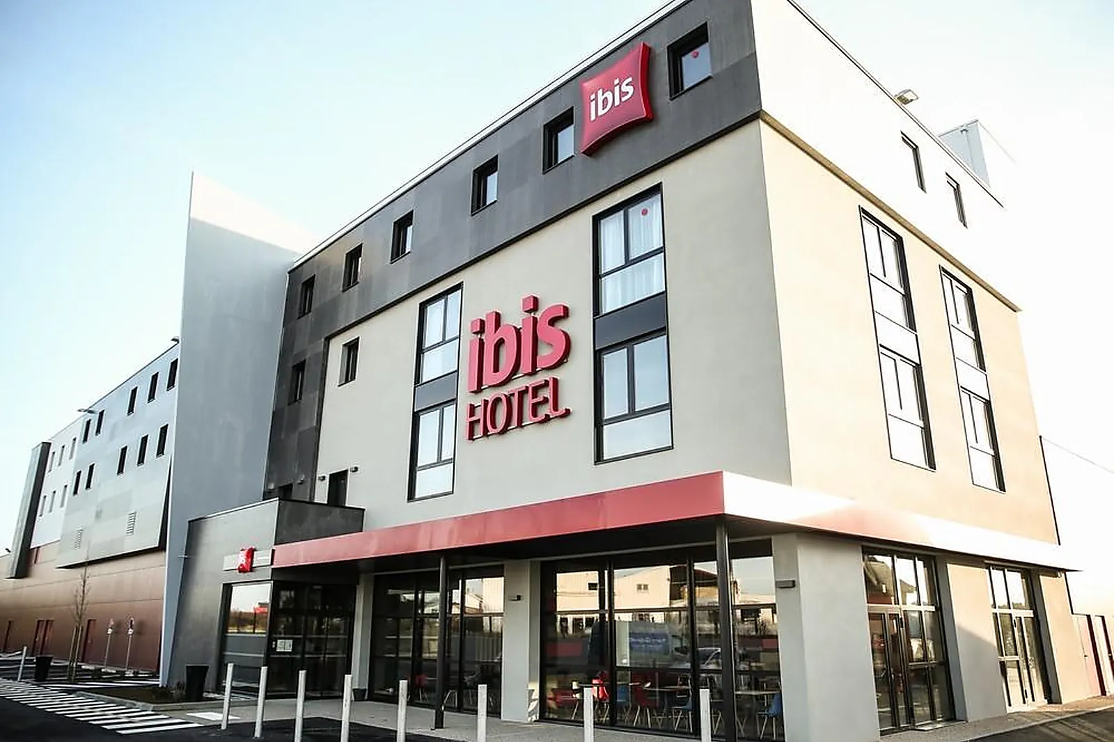Lieux événementiels, IBIS NIORT EST MENDES FRANCE