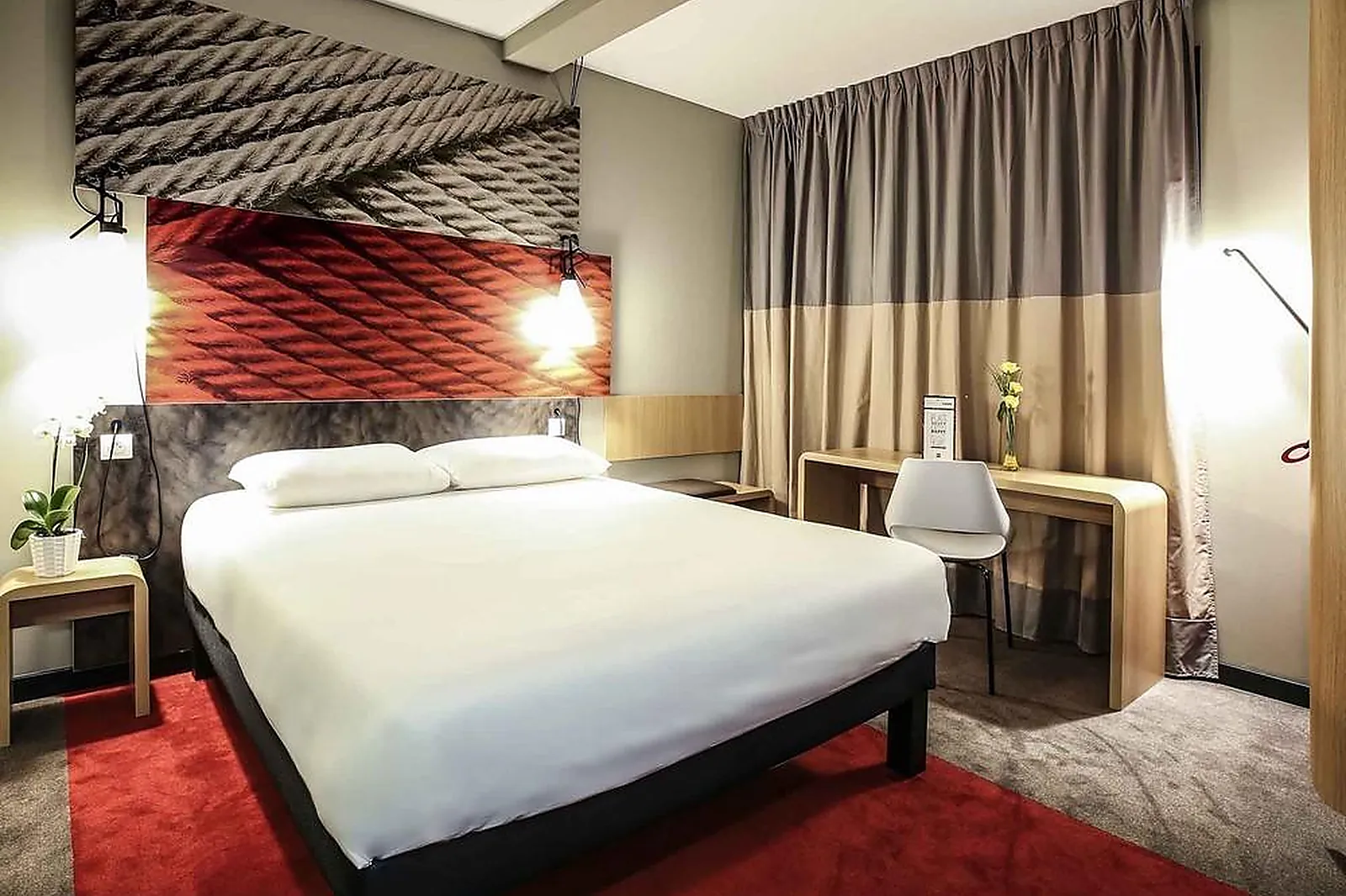 Lieux événementiels, IBIS NIORT EST MENDES FRANCE