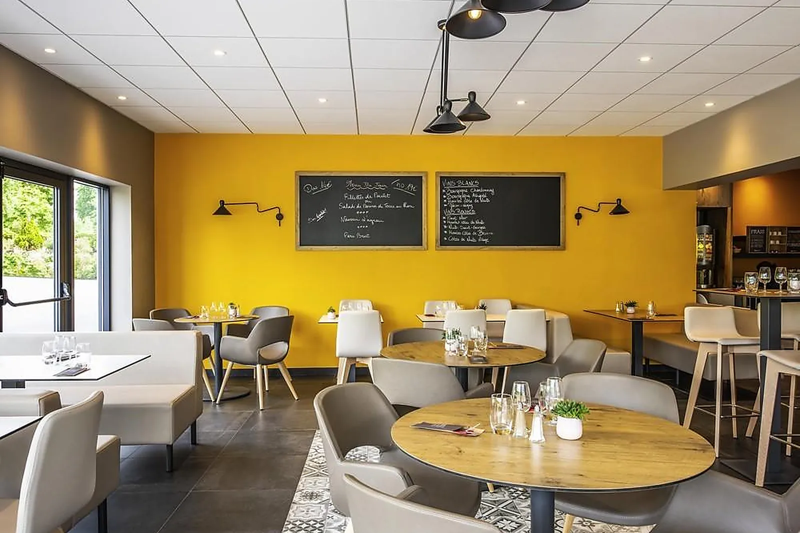 Lieux événementiels, IBIS NUITS-SAINT-GEORGES