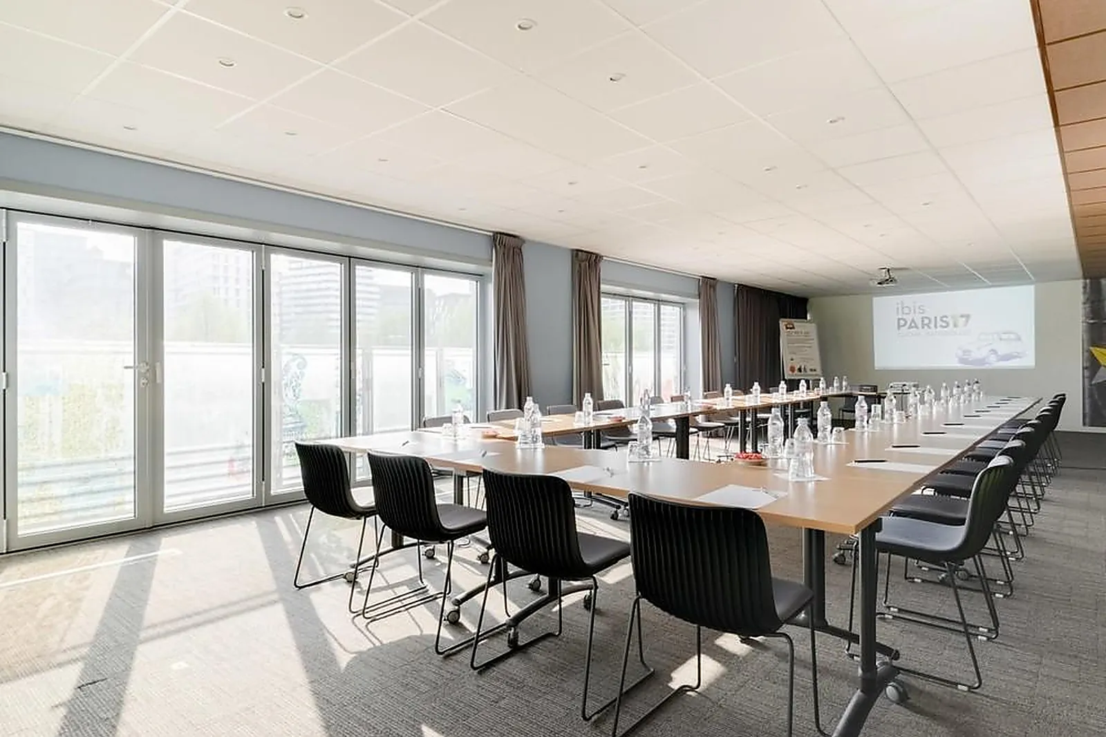 Lieux événementiels, IBIS PARIS 17 CLICHY-BATIGNOLLES