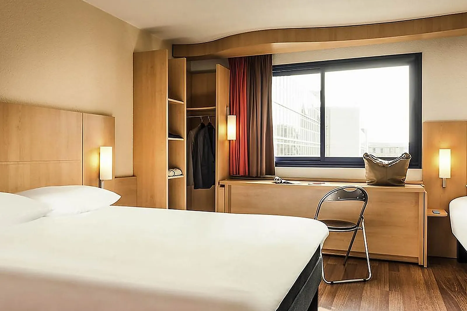 Lieux événementiels, IBIS PARIS 17 CLICHY-BATIGNOLLES