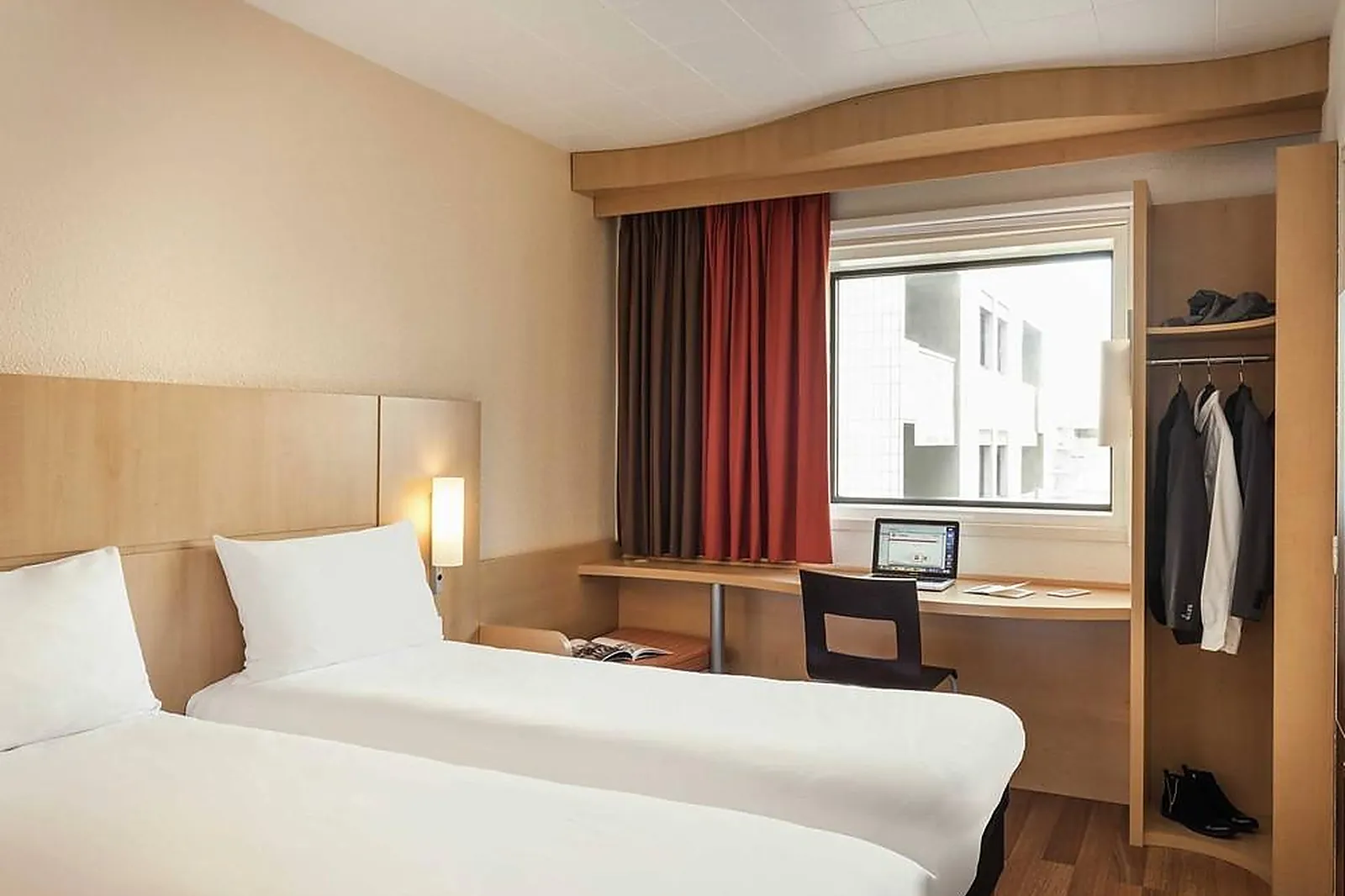 Lieux événementiels, IBIS PARIS LA DÉFENSE CENTRE