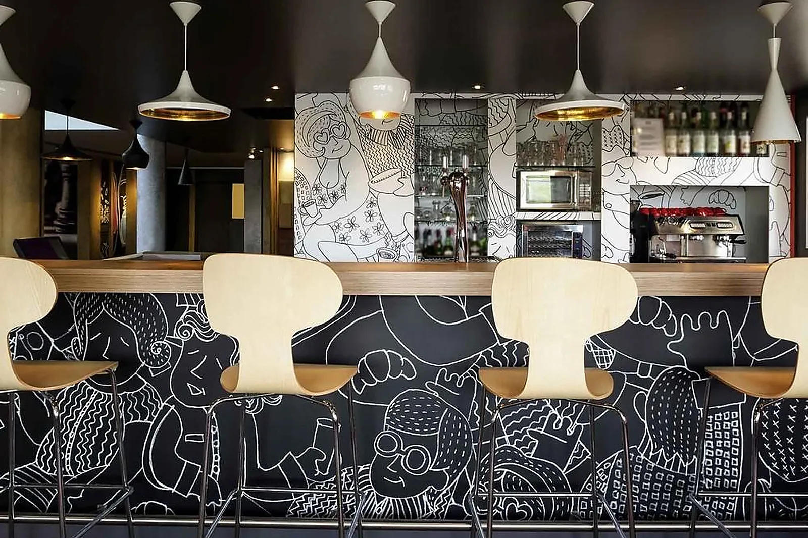 Lieux événementiels, IBIS PAU LESCAR