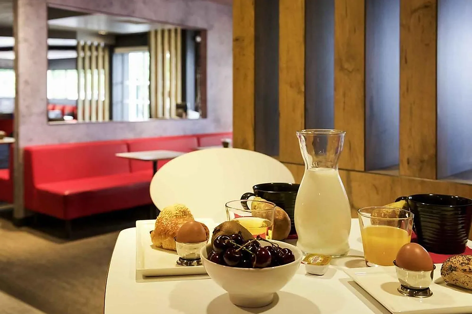 Lieux événementiels, IBIS PAU LESCAR