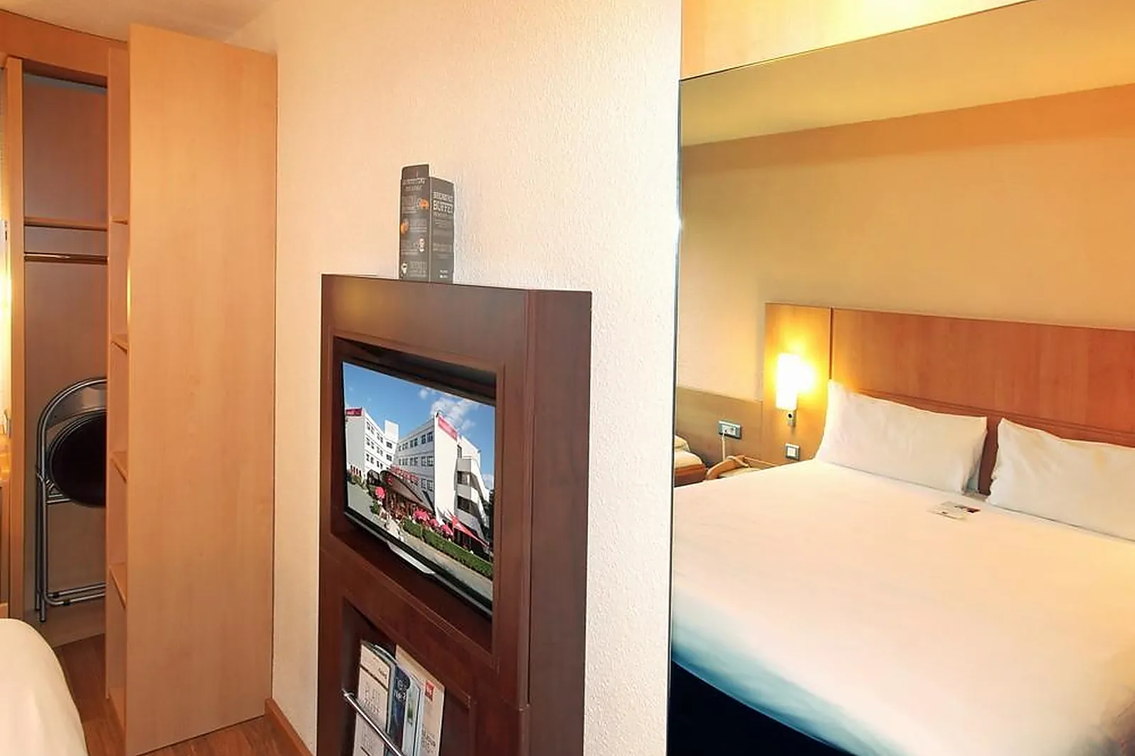 Lieux événementiels, IBIS POITIERS SUD