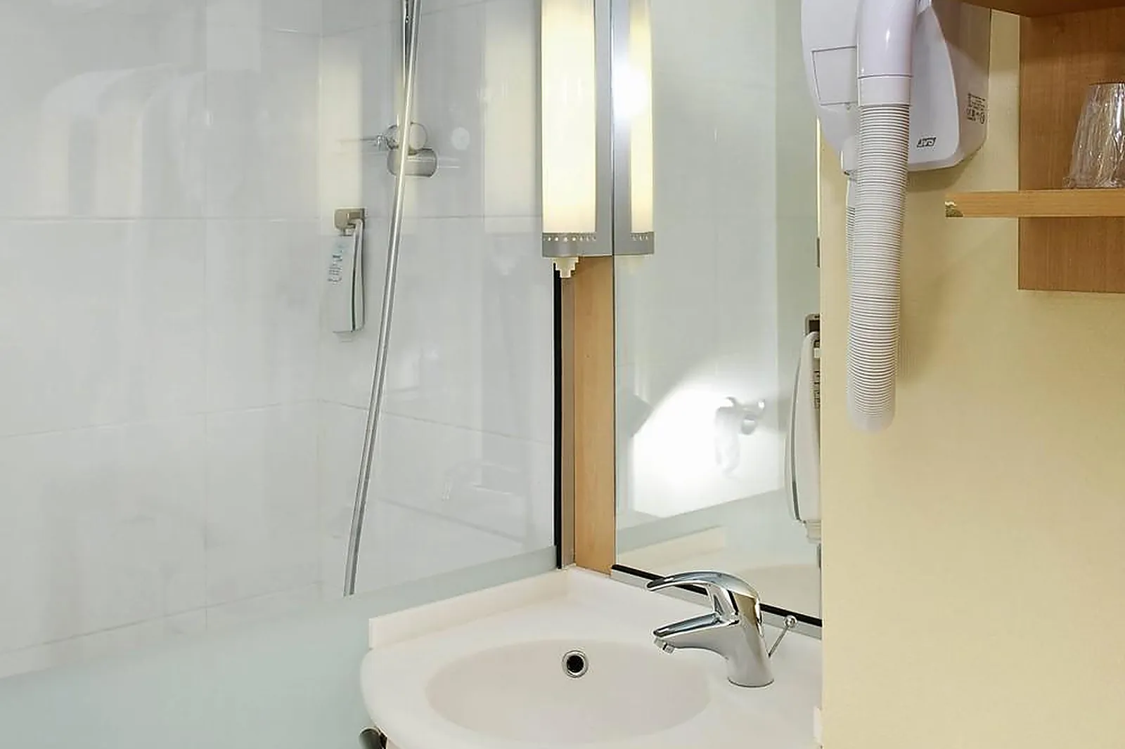 Lieux événementiels, IBIS QUIMPER