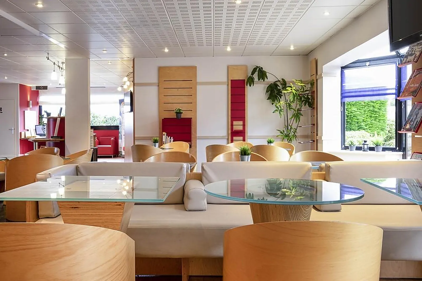 Lieux événementiels, IBIS QUIMPERLE