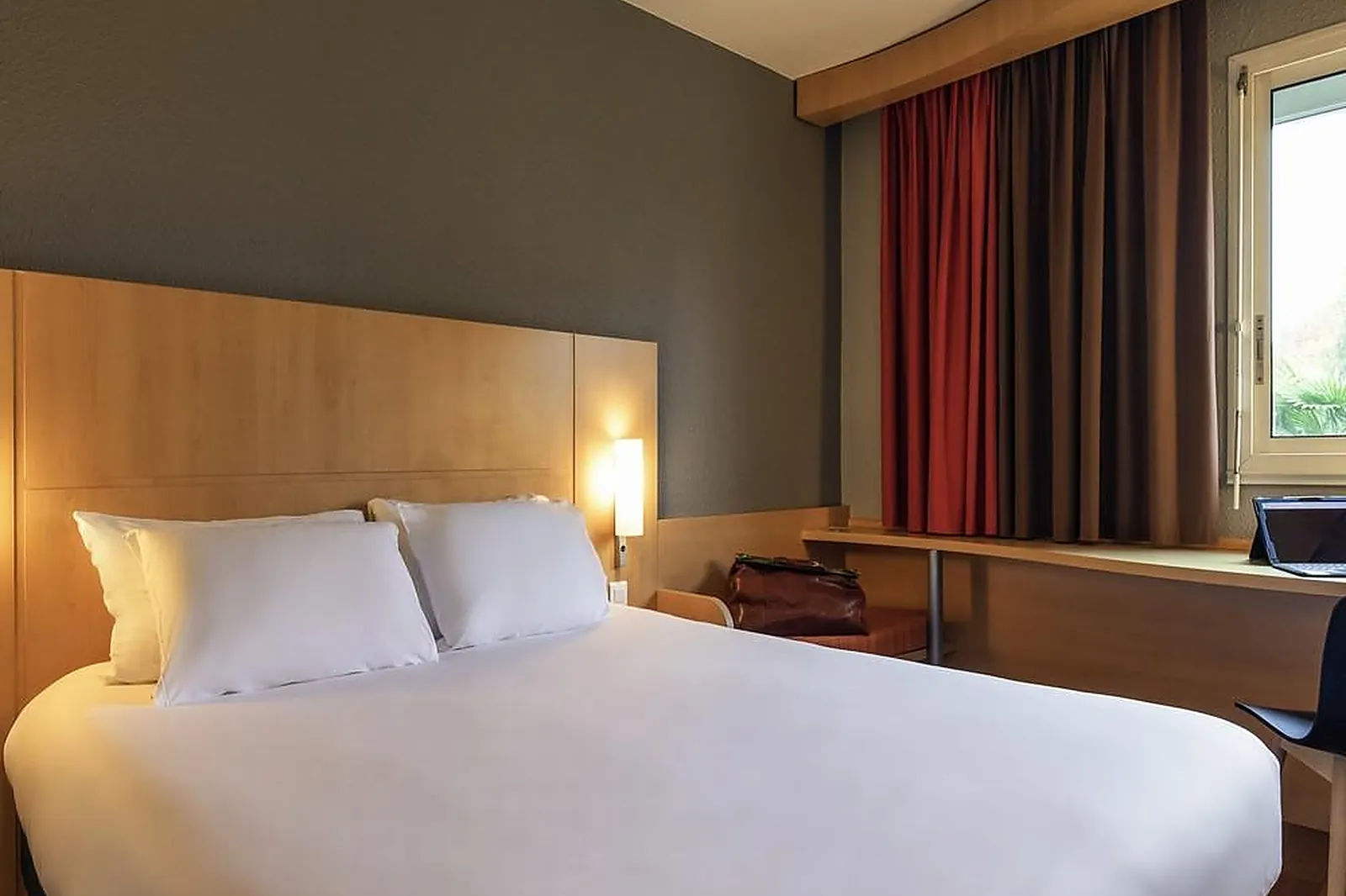 Lieux événementiels, IBIS QUIMPERLE