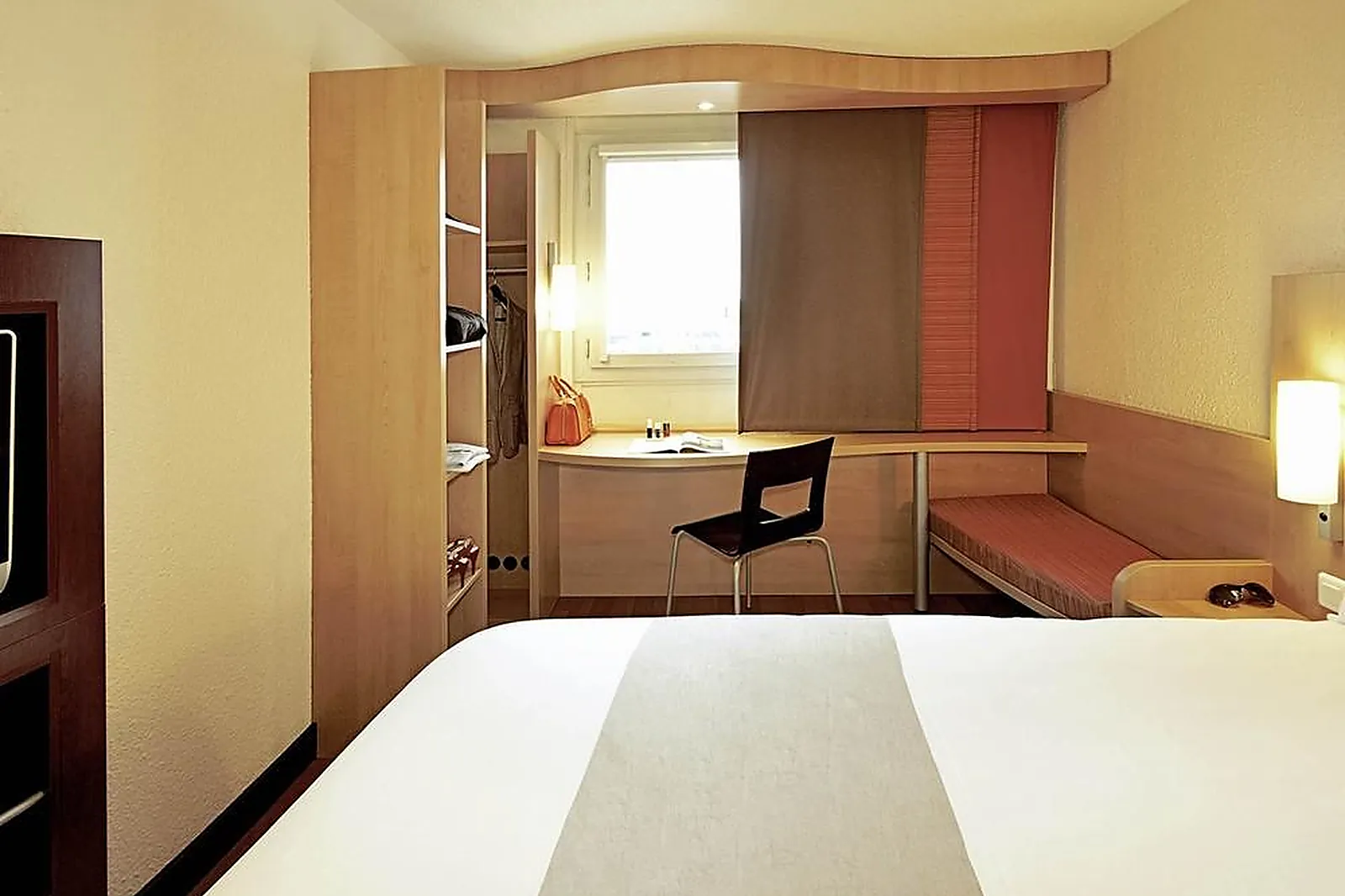 Lieux événementiels, IBIS RAMBOUILLET