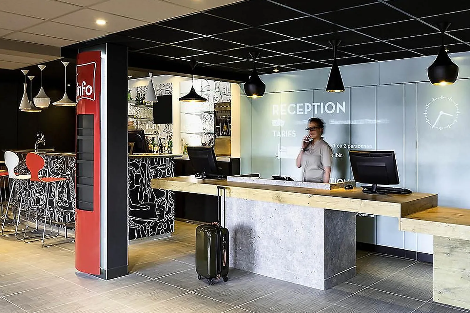 Lieux événementiels, IBIS ROANNE