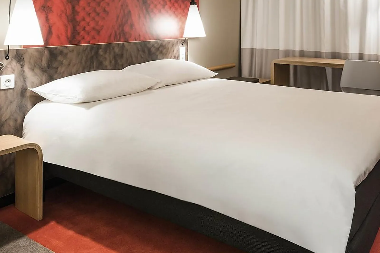 Lieux événementiels, IBIS SAINT-ÉTIENNE - LA TERRASSE